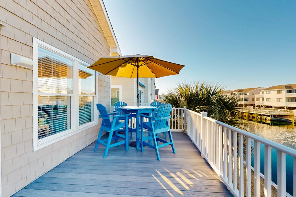 The Suncatcher: Water-View | Pools | Docks