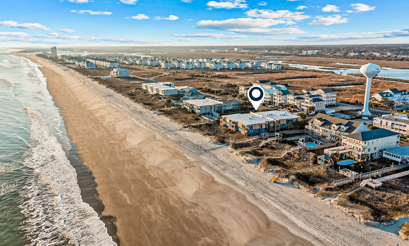 Ocean-view condo in beachfront complex with balcony & outdoor pool