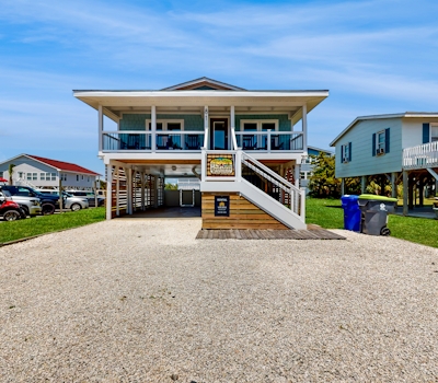 OIB65 Beachside Bungalow