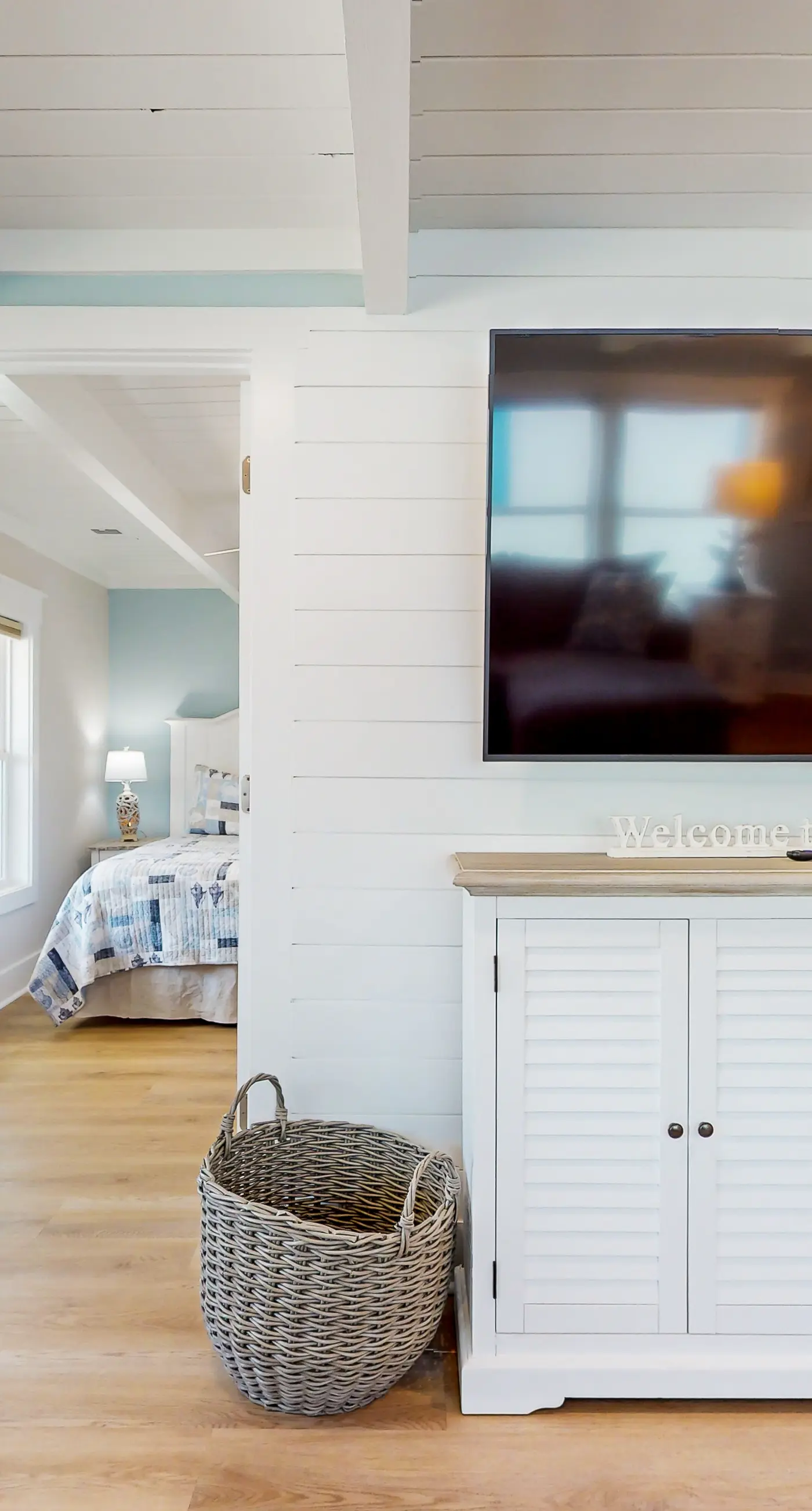 OIB65 Beachside Bungalow