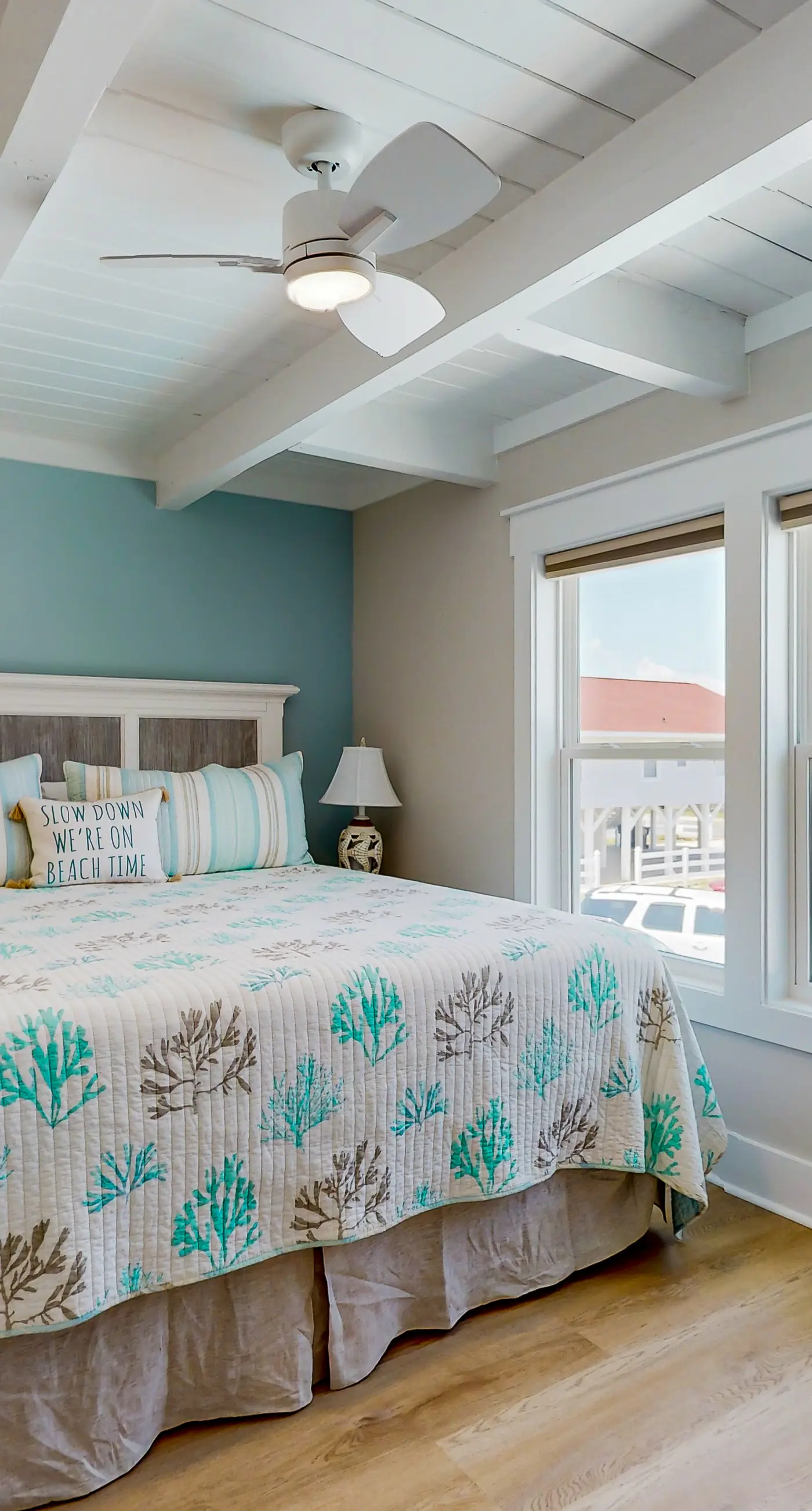 OIB65 Beachside Bungalow