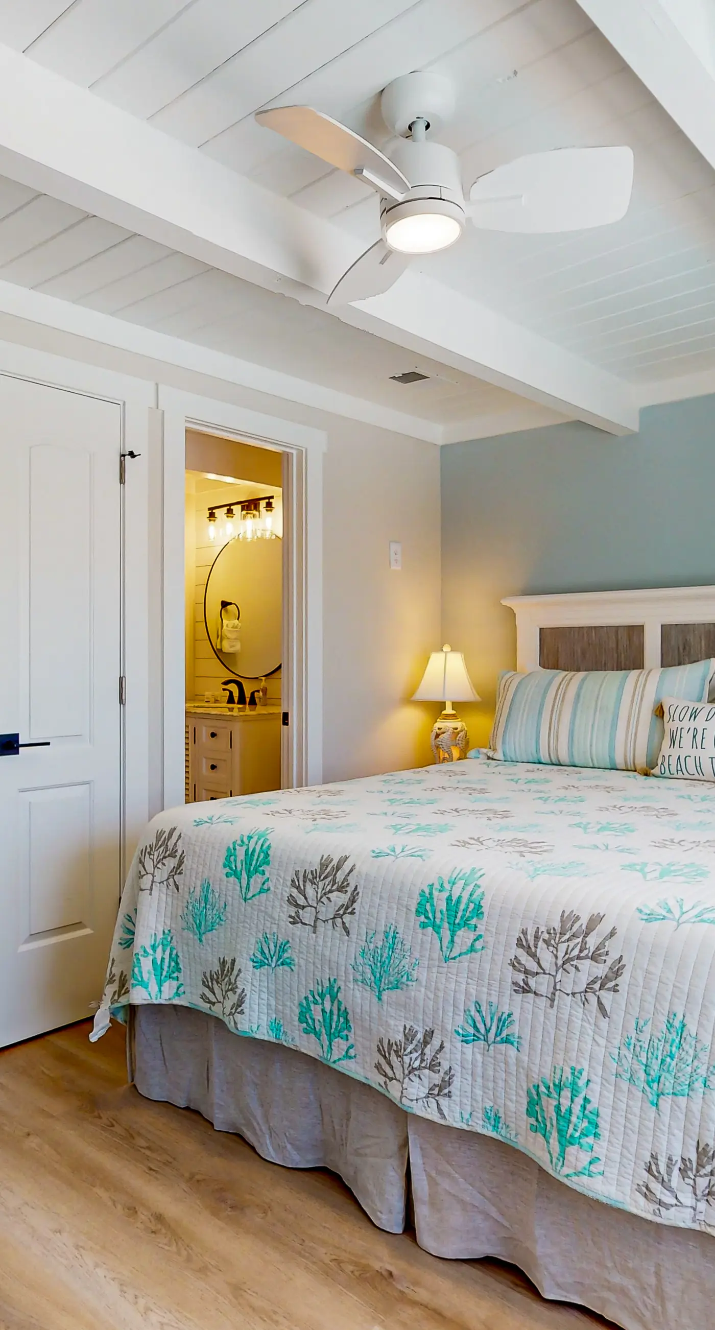 OIB65 Beachside Bungalow