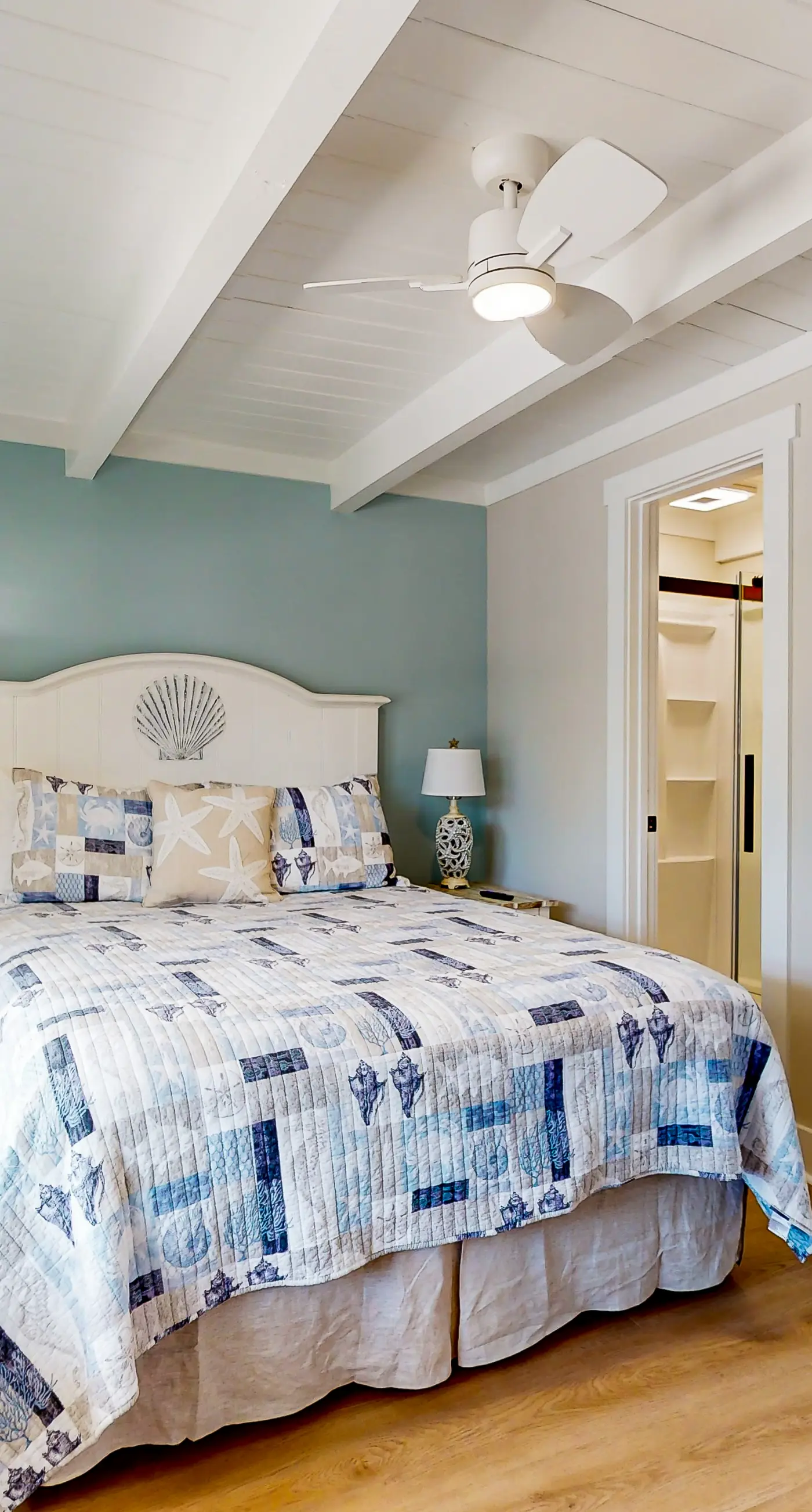 OIB65 Beachside Bungalow