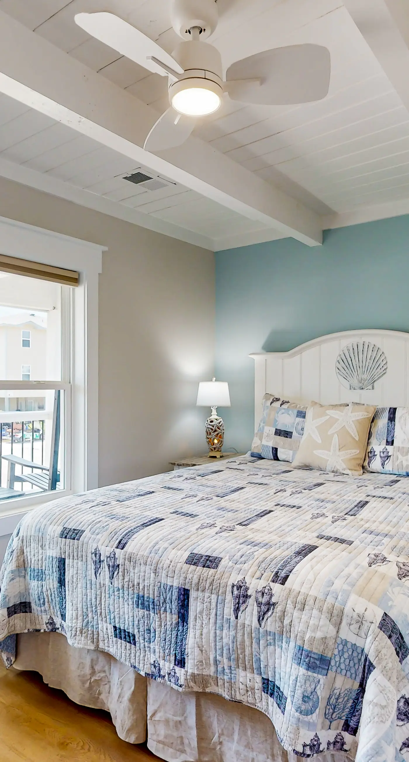 OIB65 Beachside Bungalow