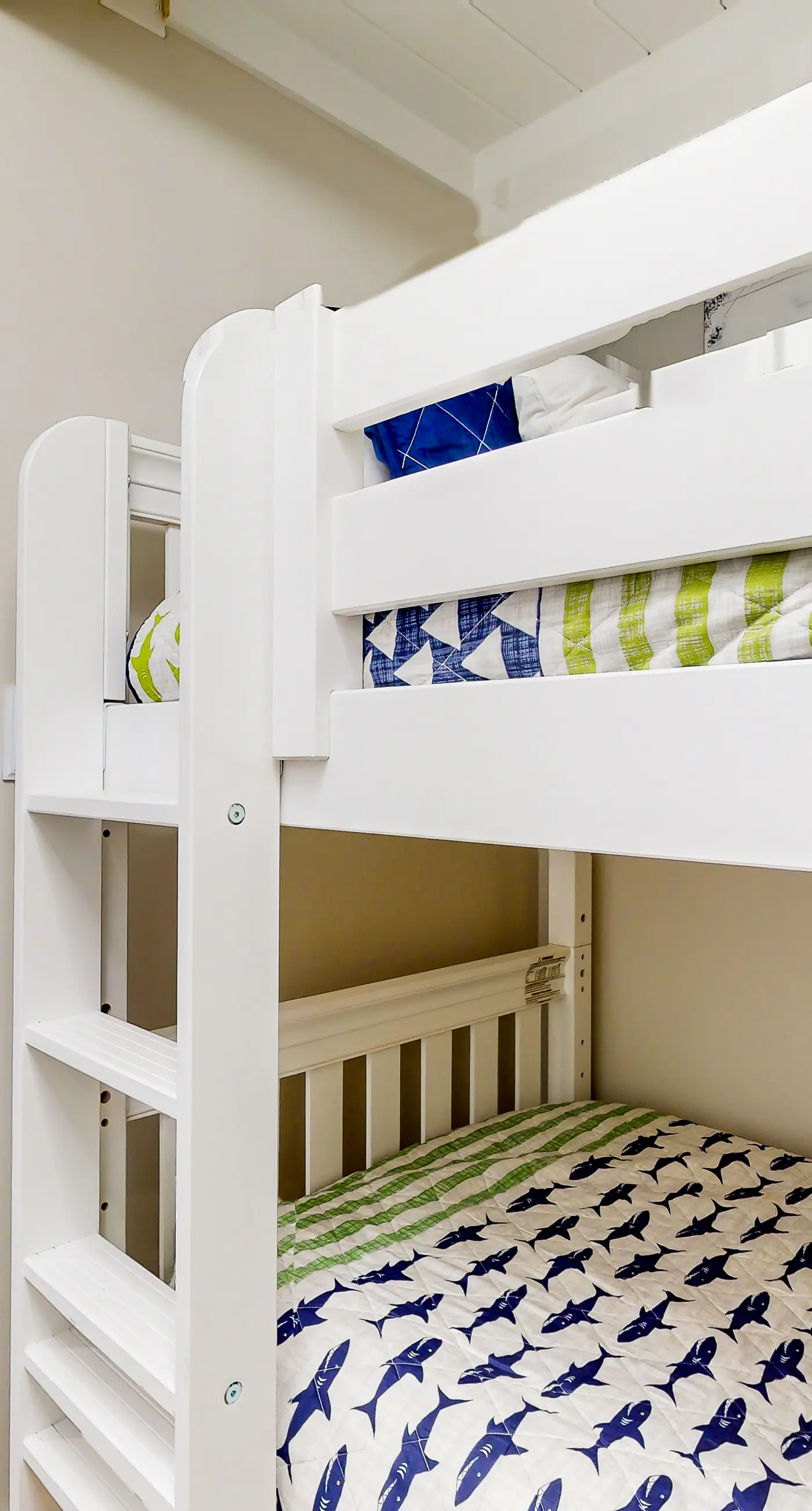 OIB65 Beachside Bungalow