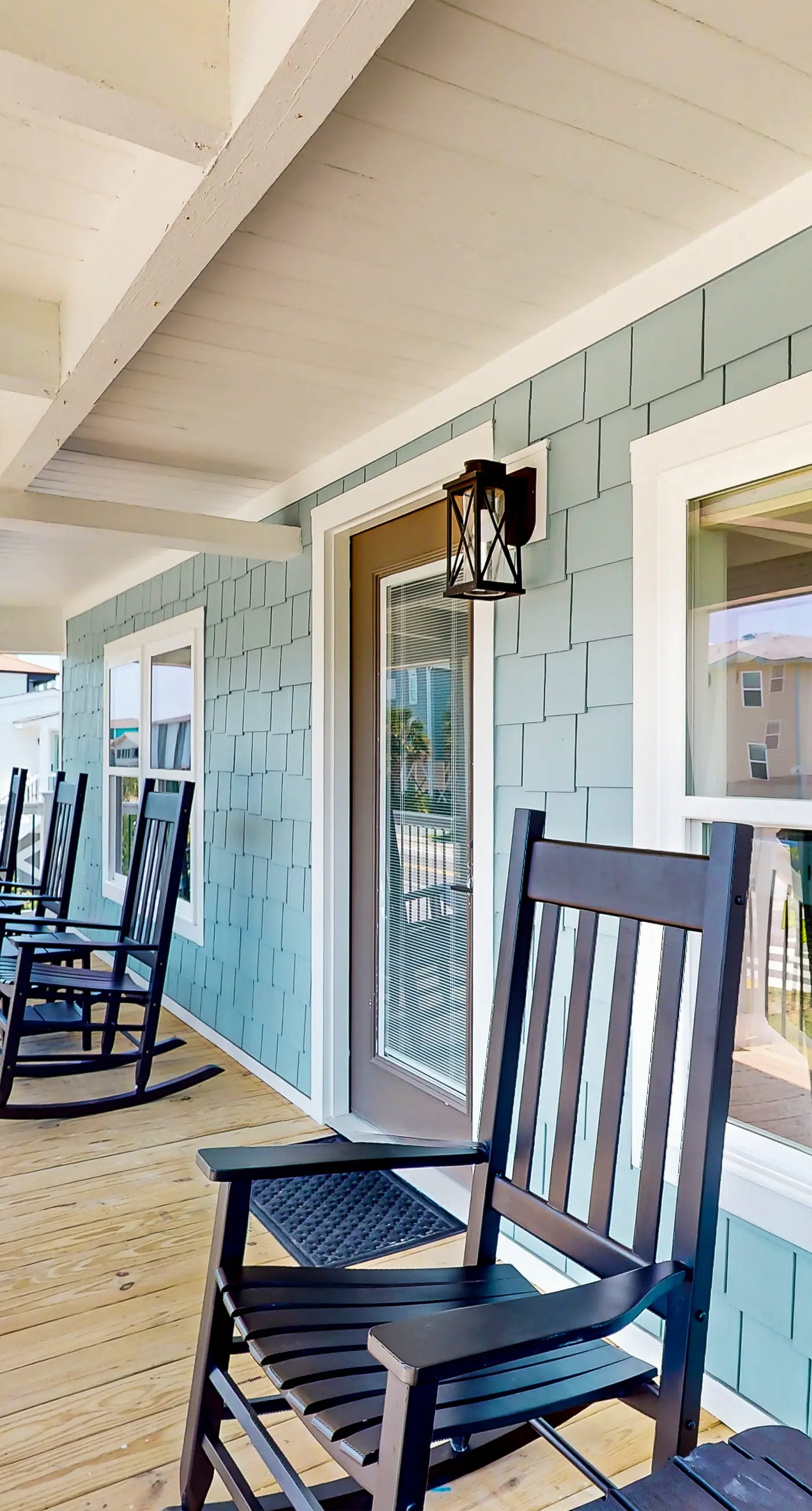 OIB65 Beachside Bungalow