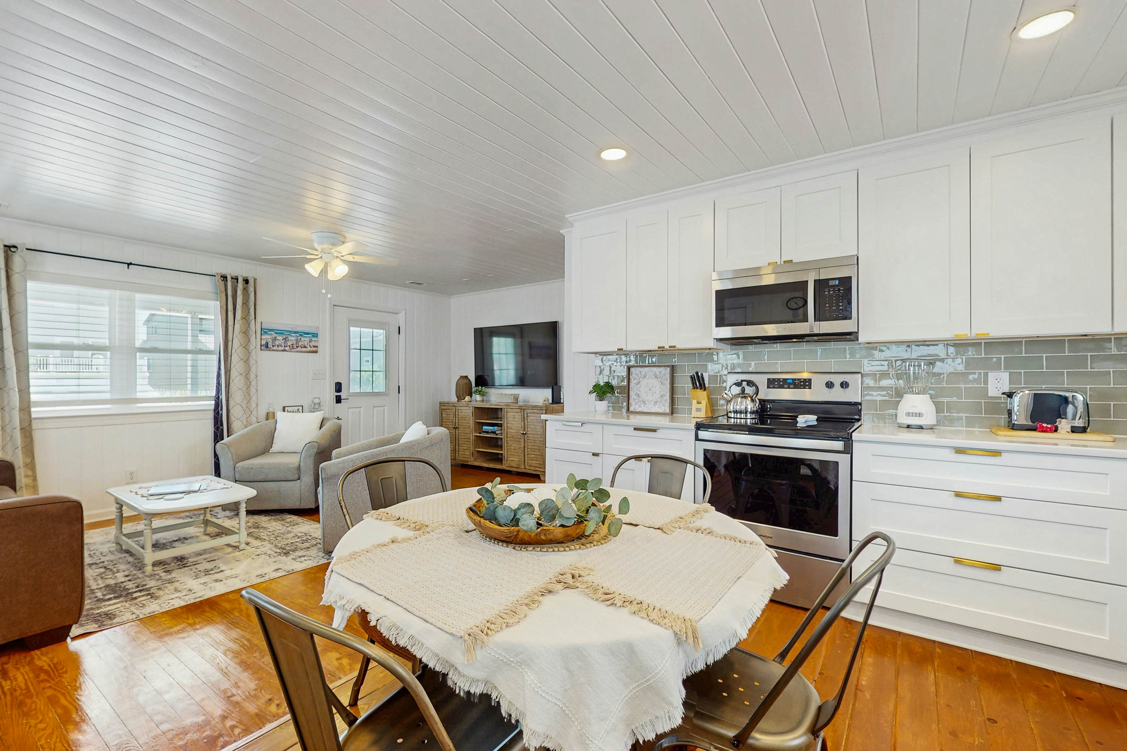 OIB86 The Beach House