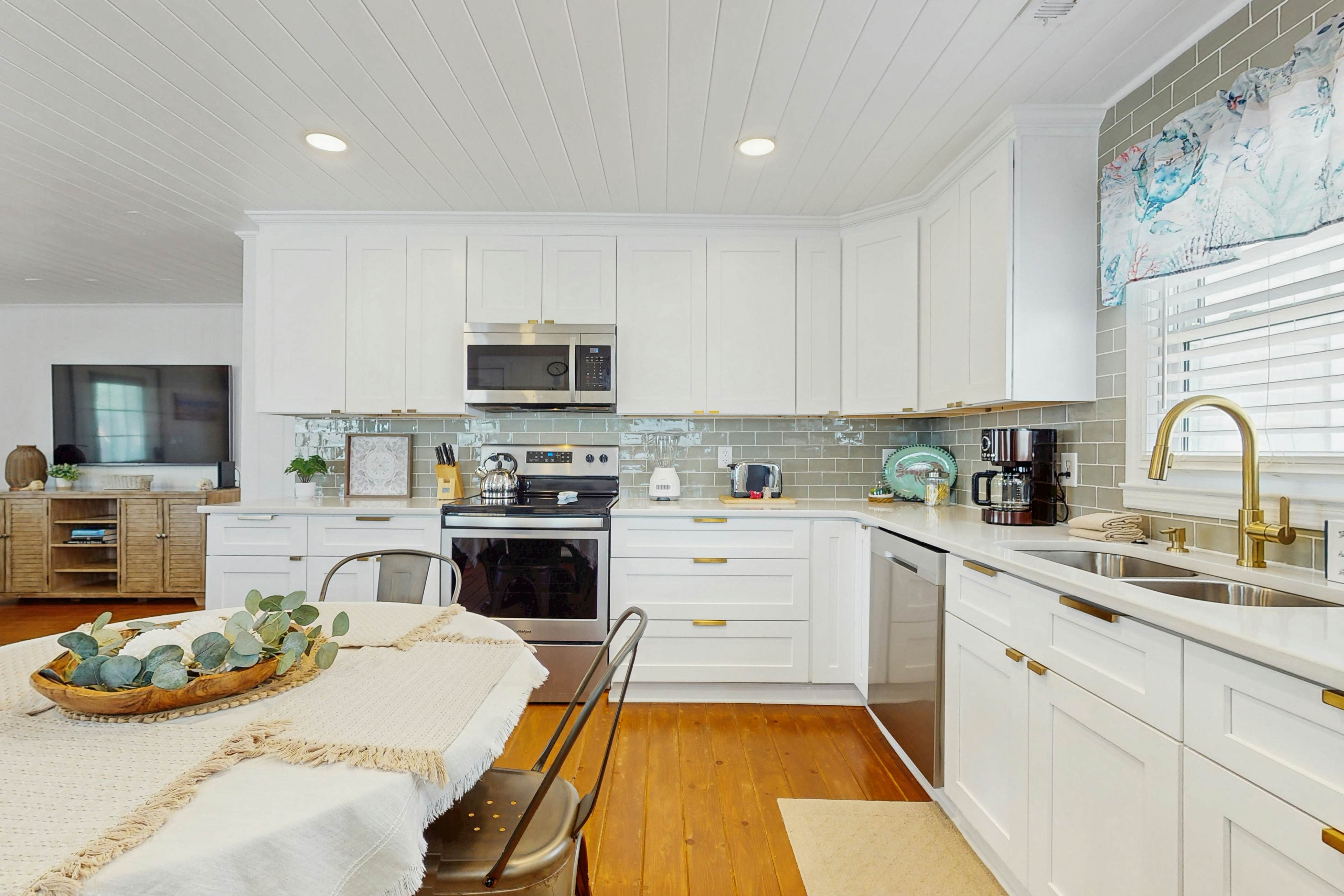 OIB86 The Beach House