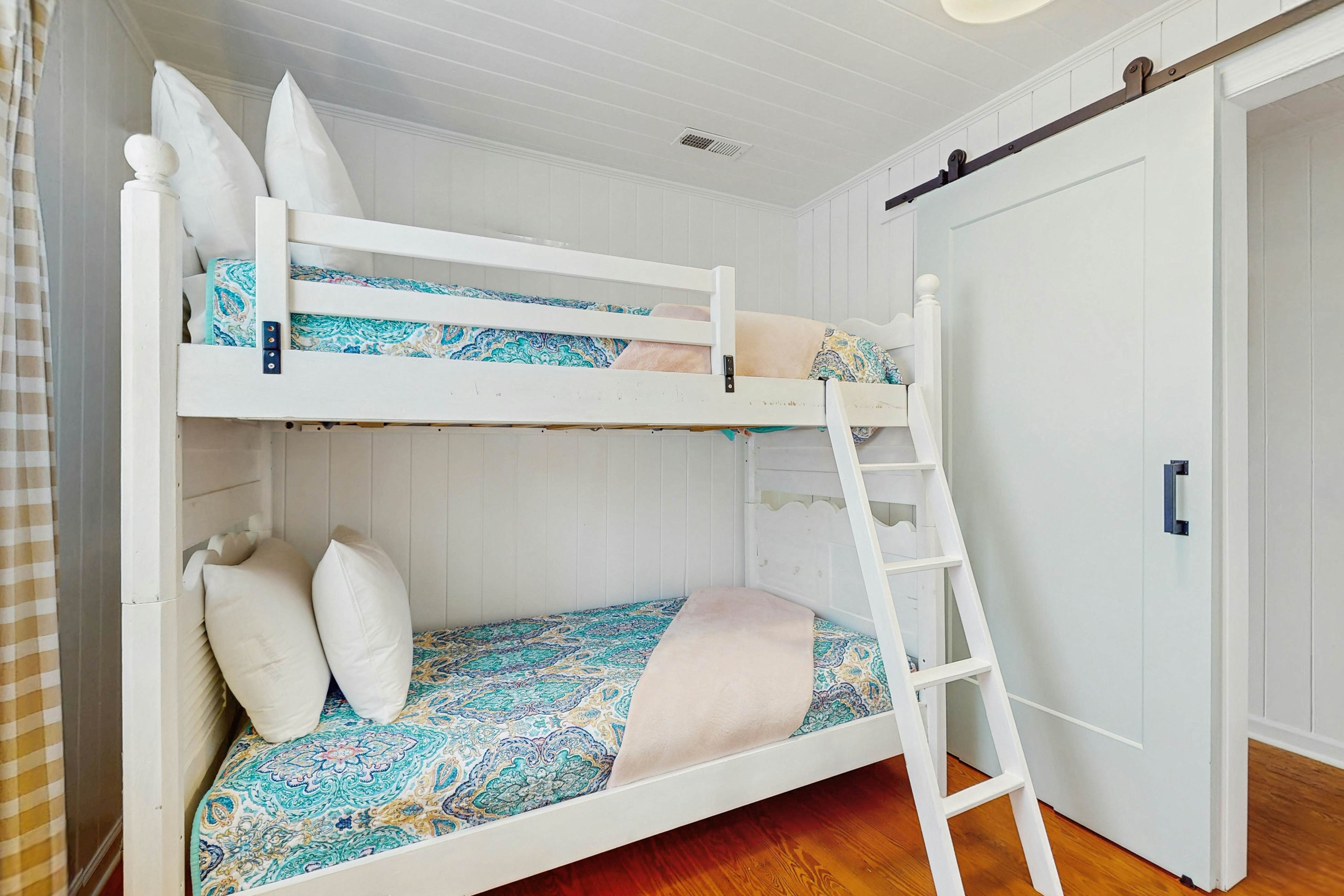 OIB86 The Beach House