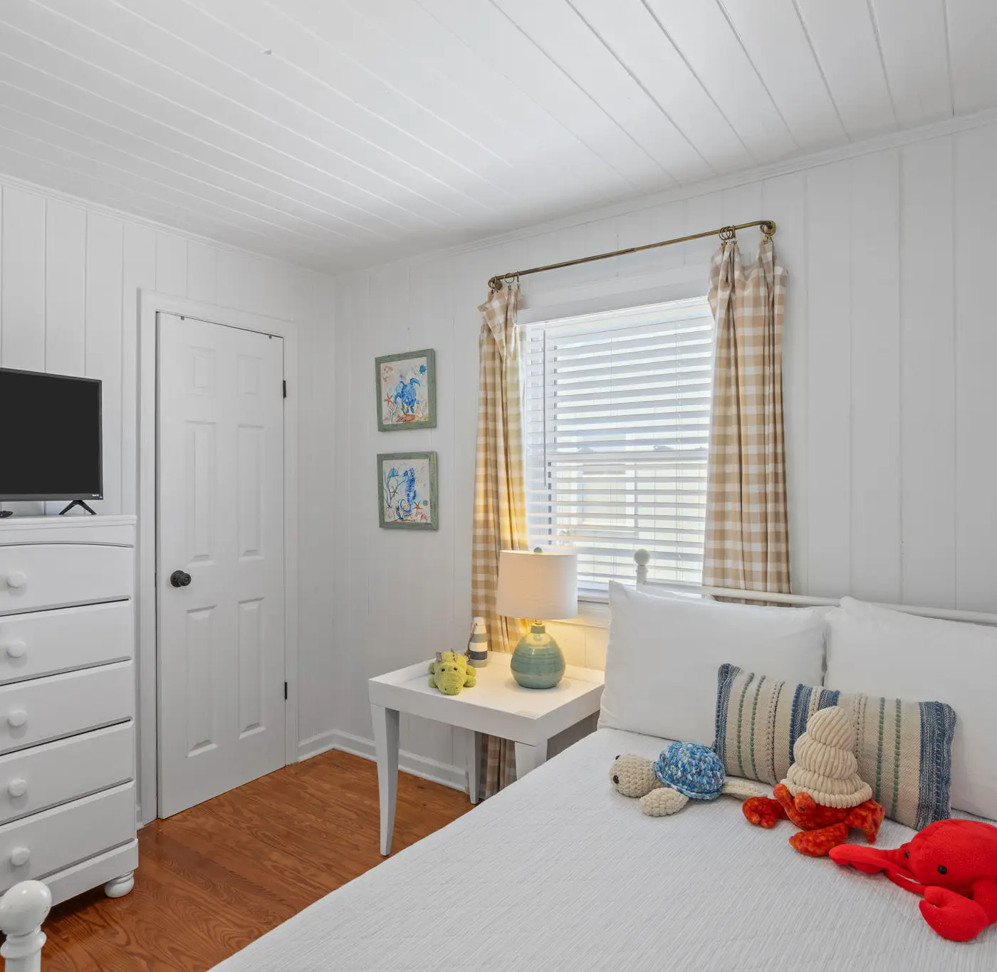 OIB86 The Beach House