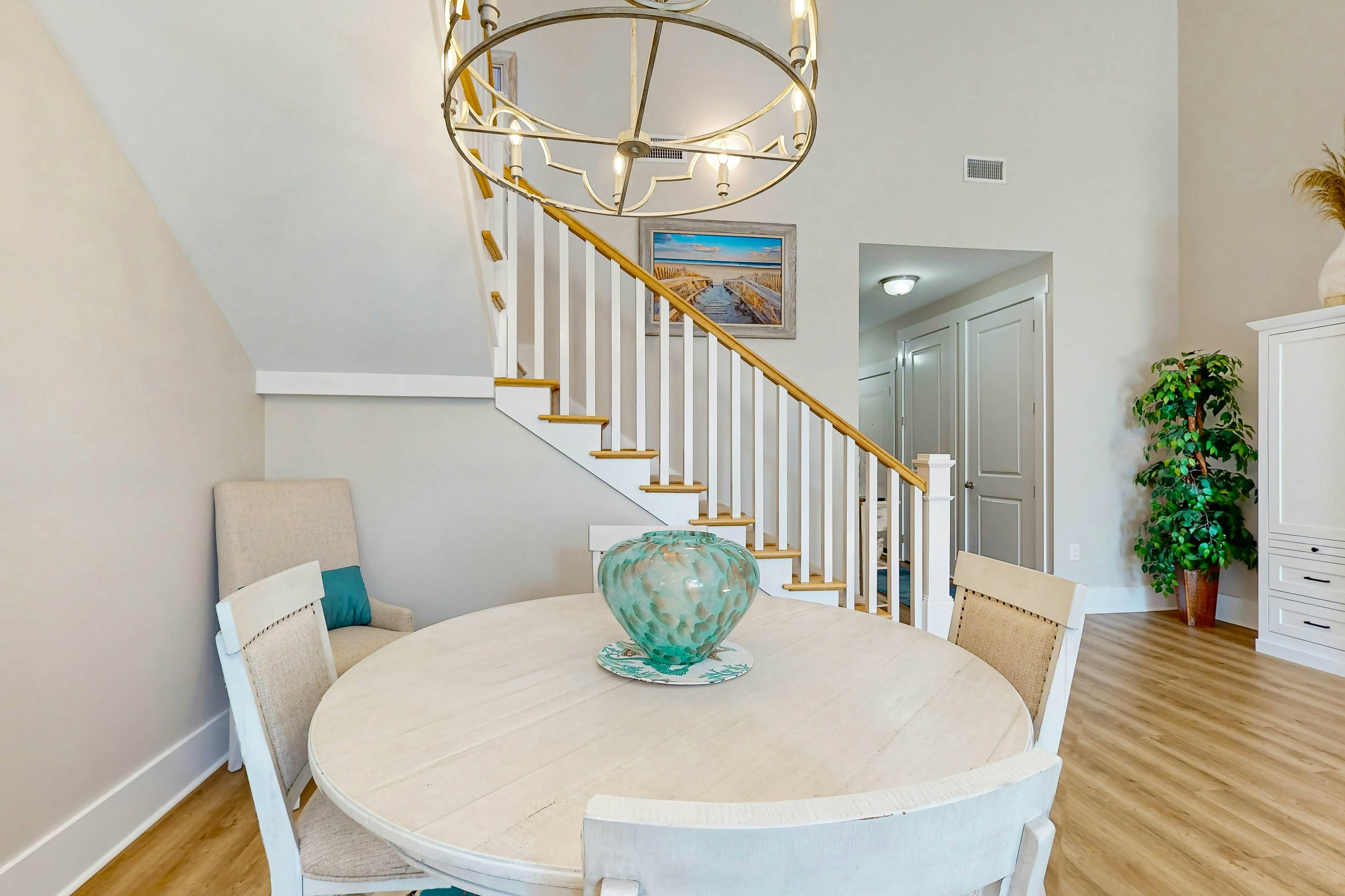 STJ12 The Birds Nest