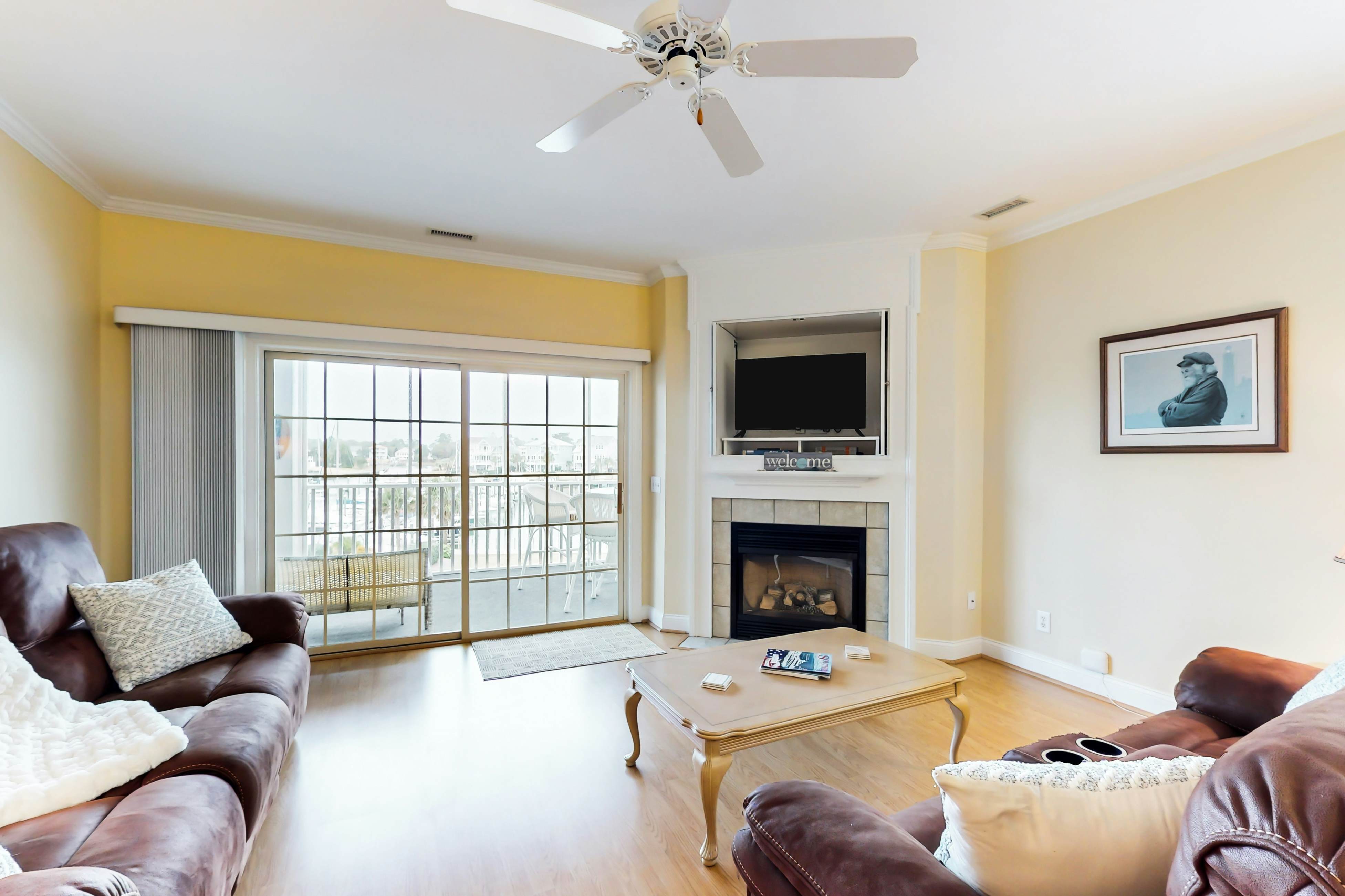 STJ16 Mystic Marina, Unit 204