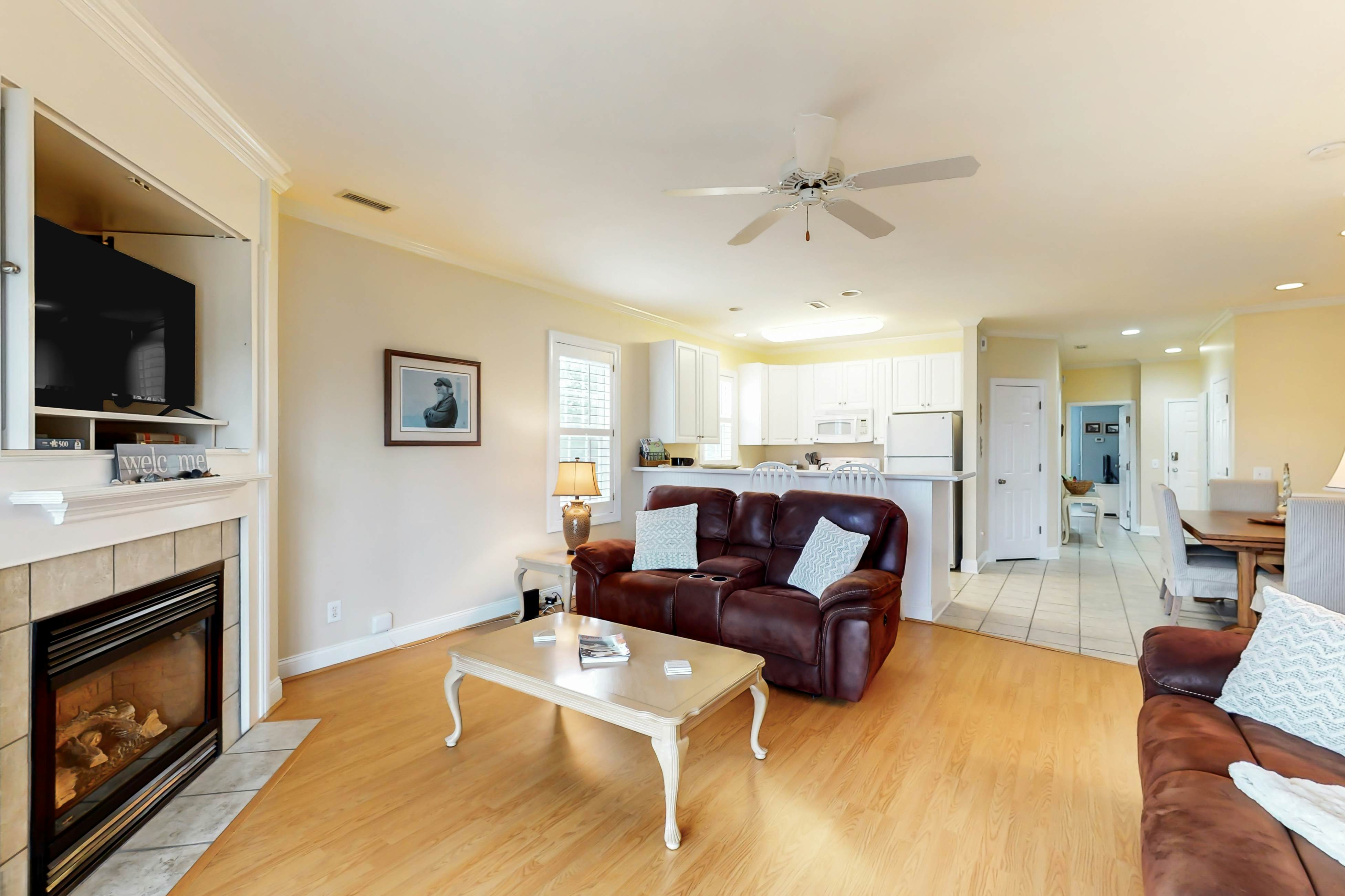 STJ16 Mystic Marina, Unit 204