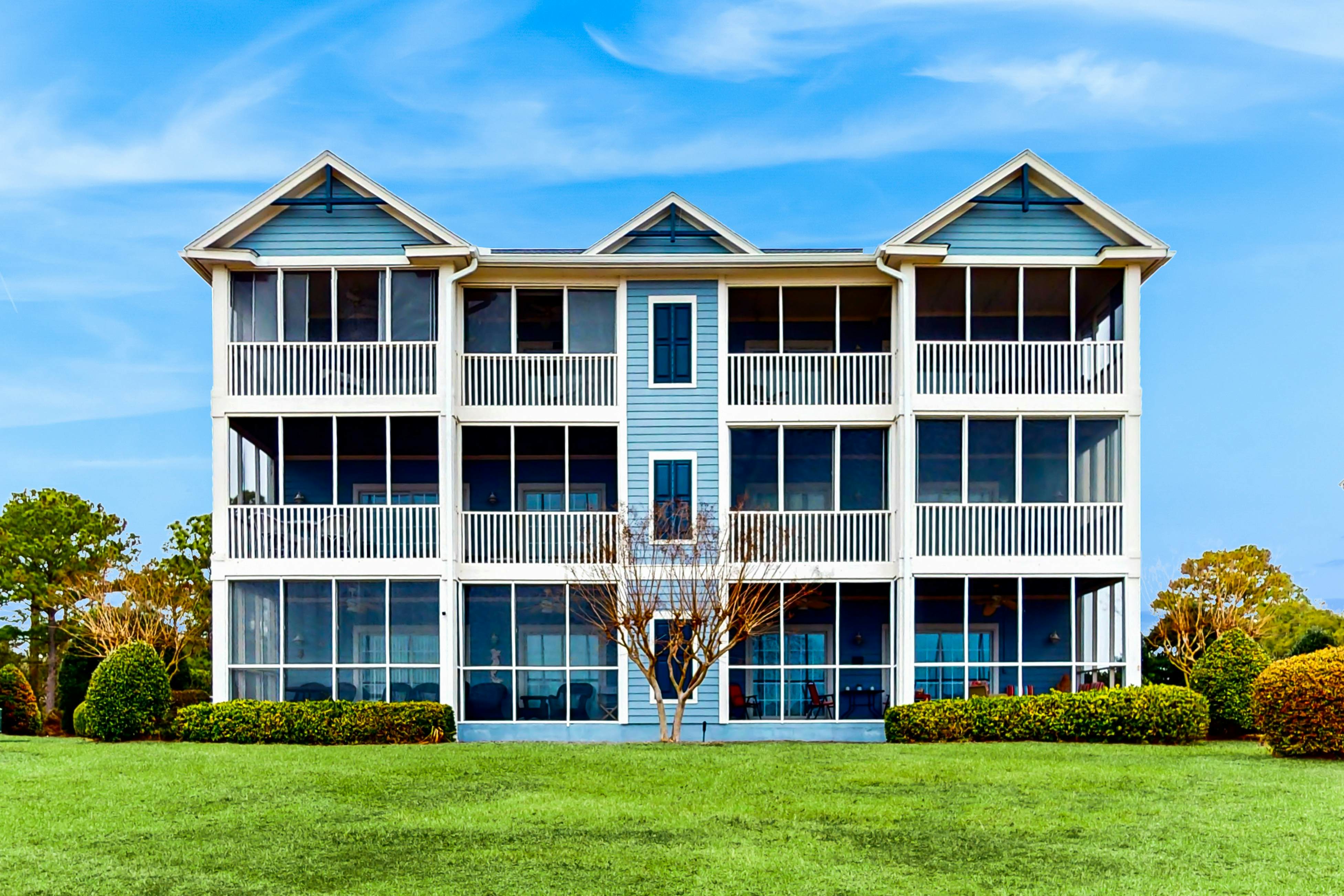 STJ16 Mystic Marina, Unit 204