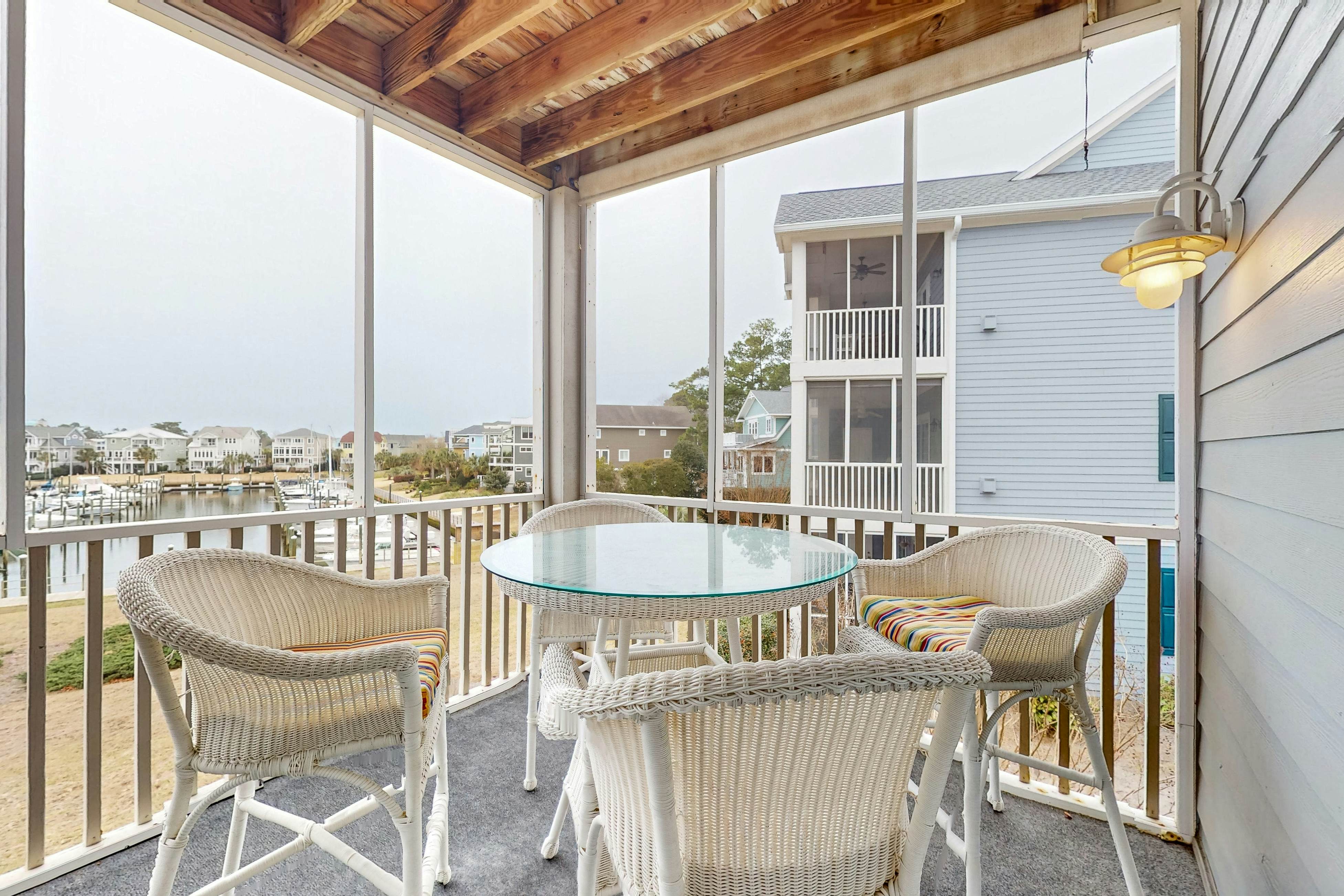 STJ16B Mystic Marina, 204B