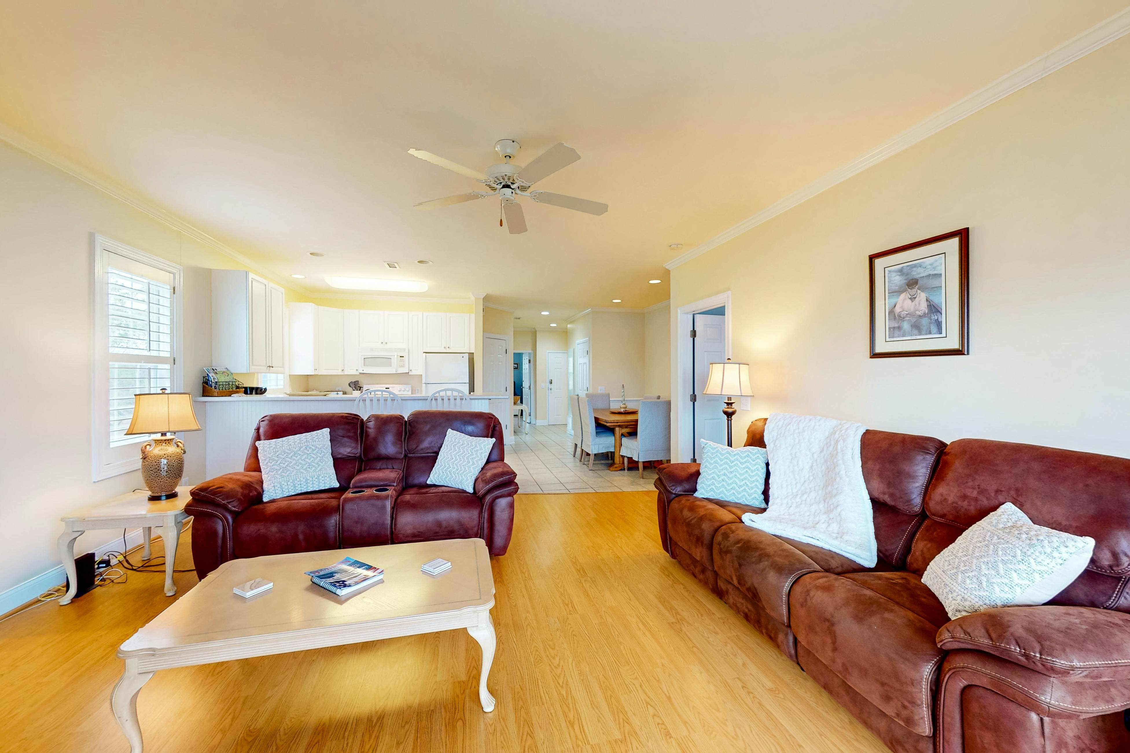 STJ16B Mystic Marina, 204B