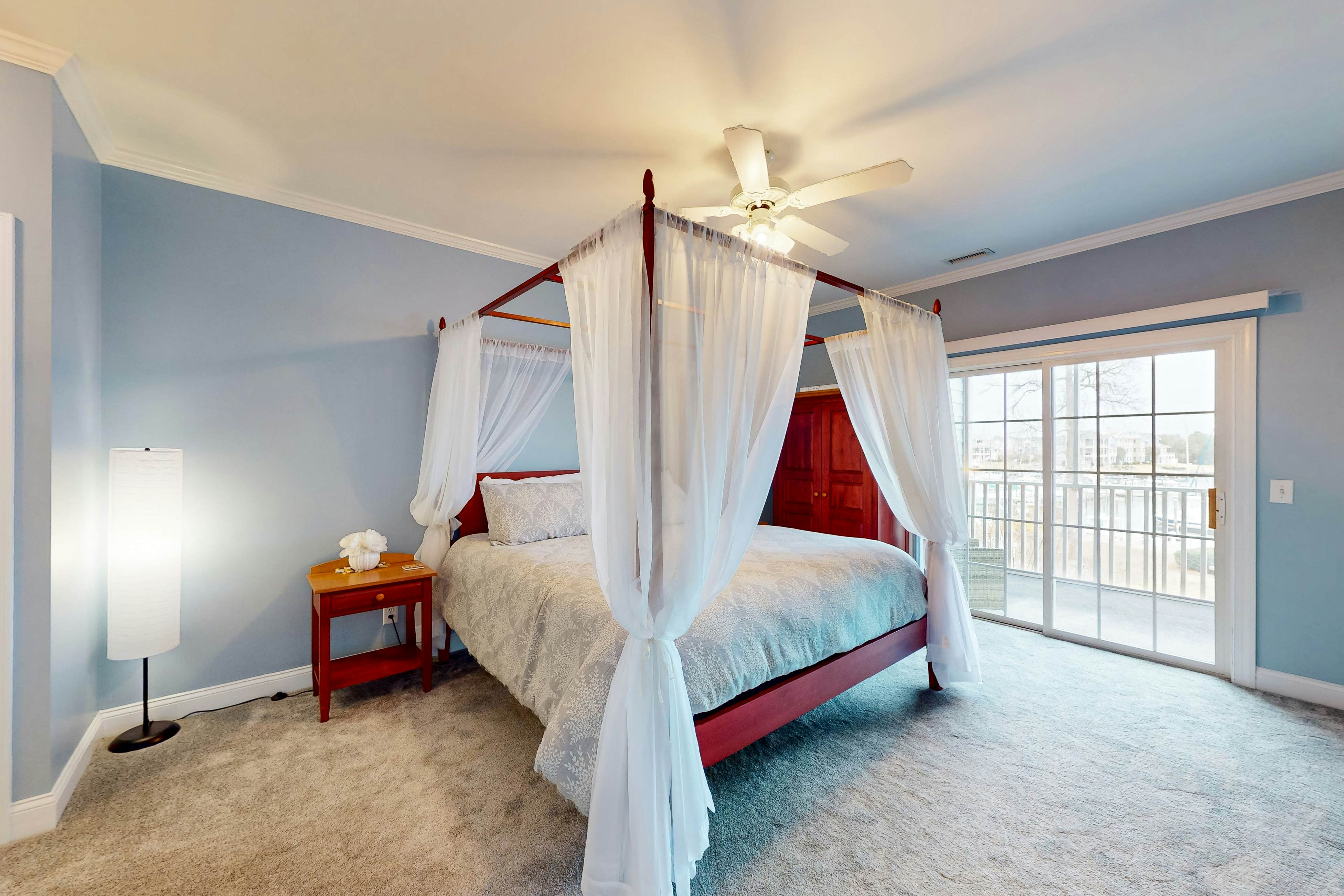 STJ16B Mystic Marina, 204B