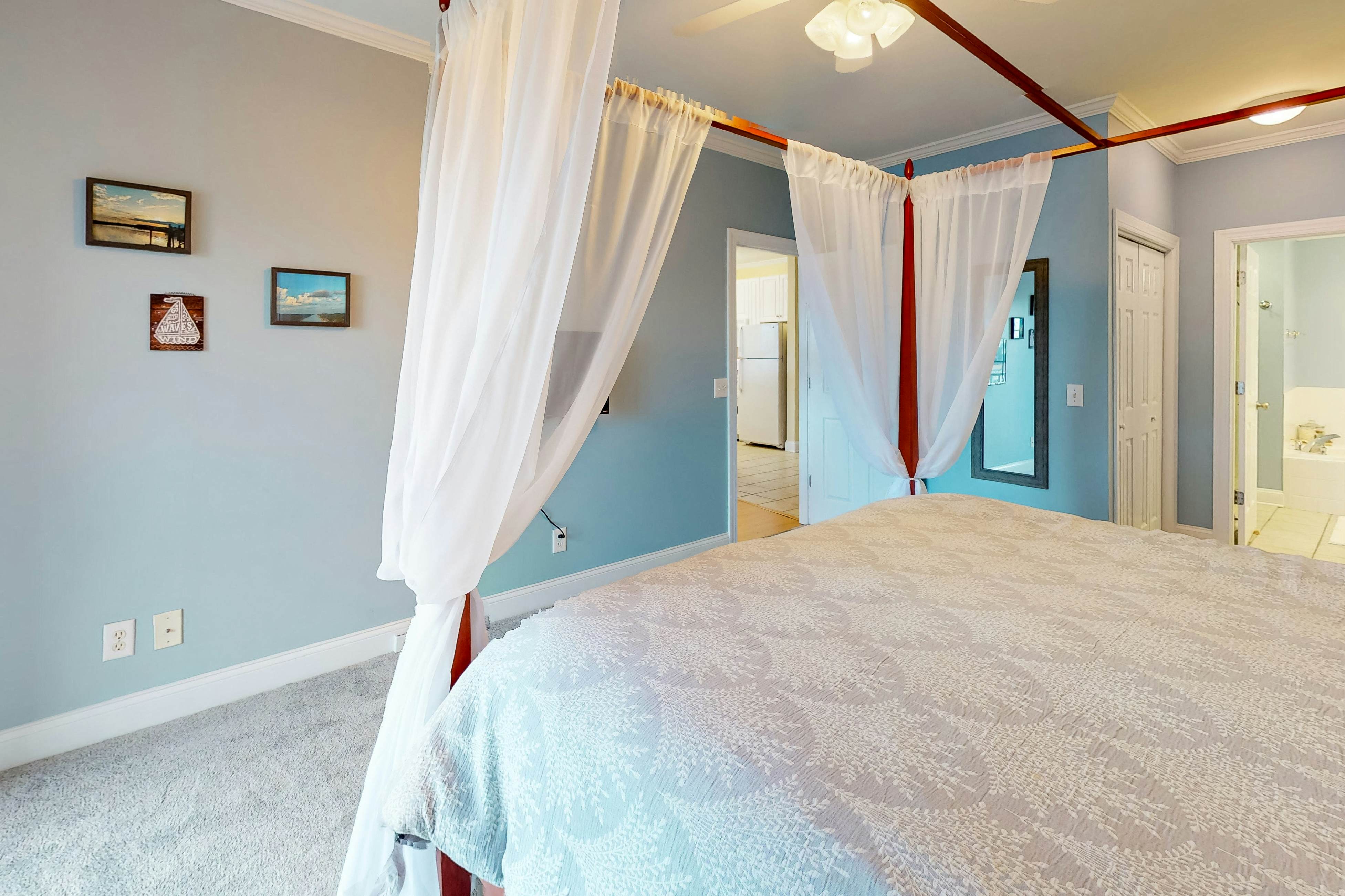 STJ16B Mystic Marina, 204B