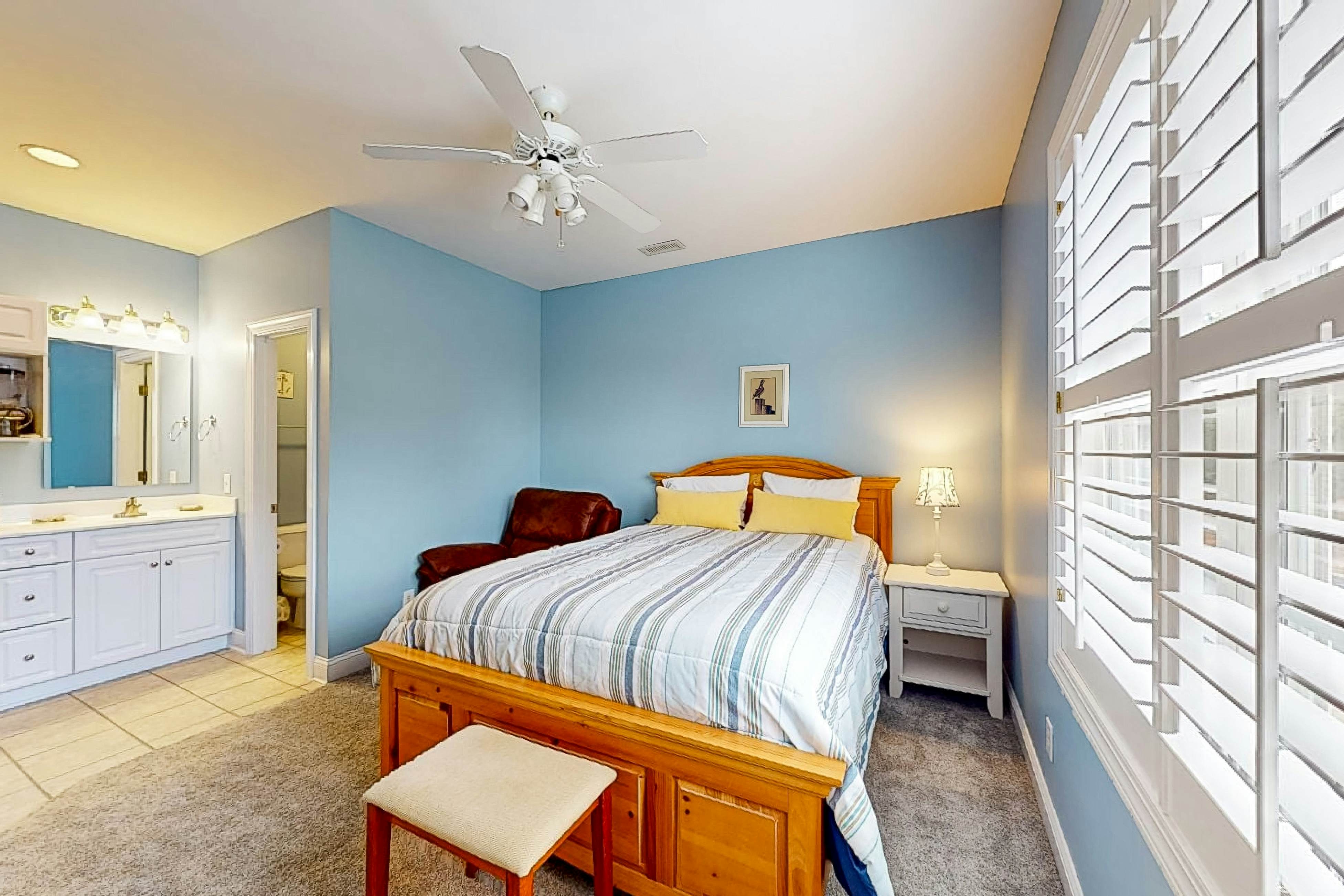 STJ16B Mystic Marina, 204B