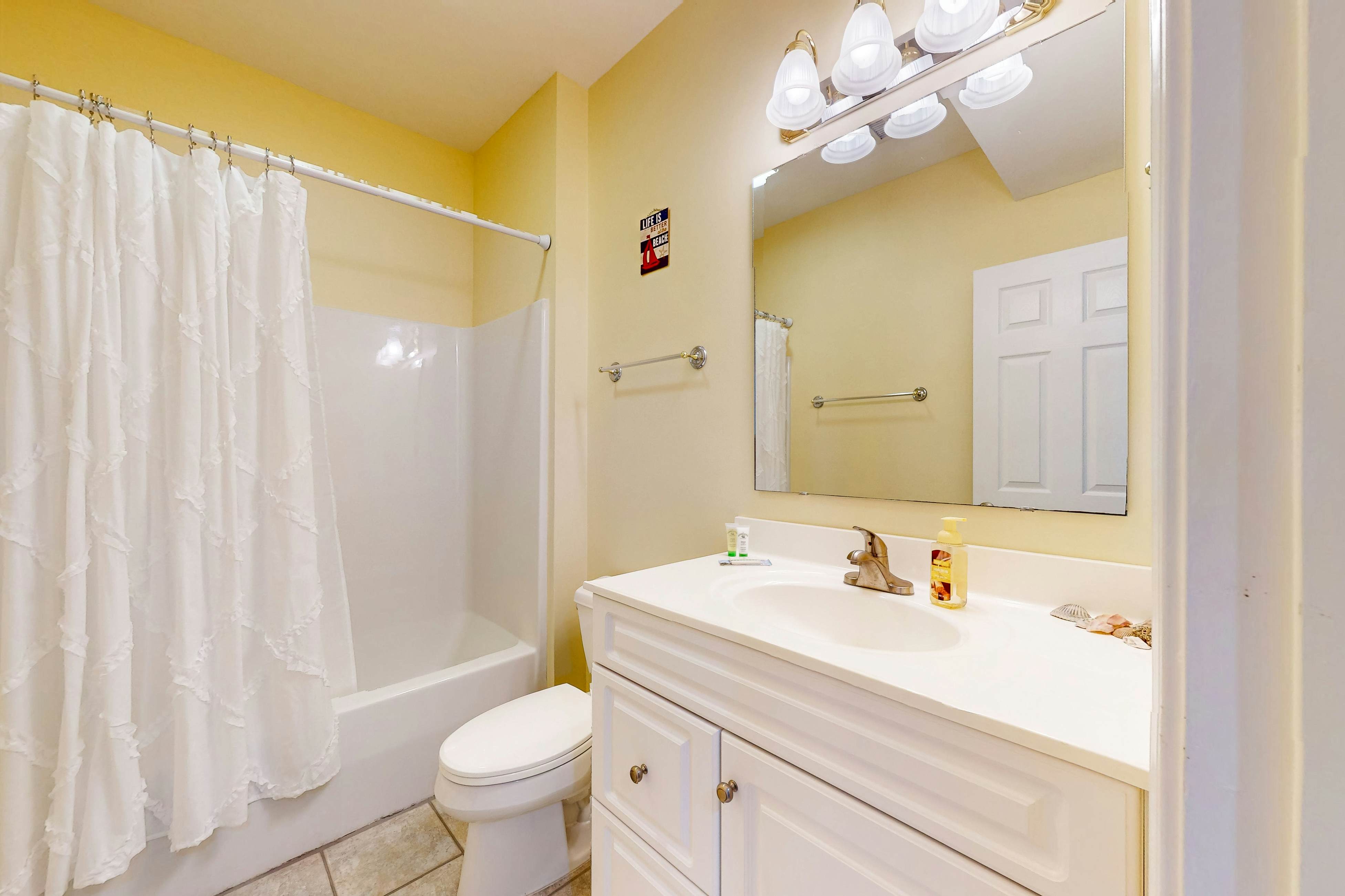 STJ16B Mystic Marina, 204B