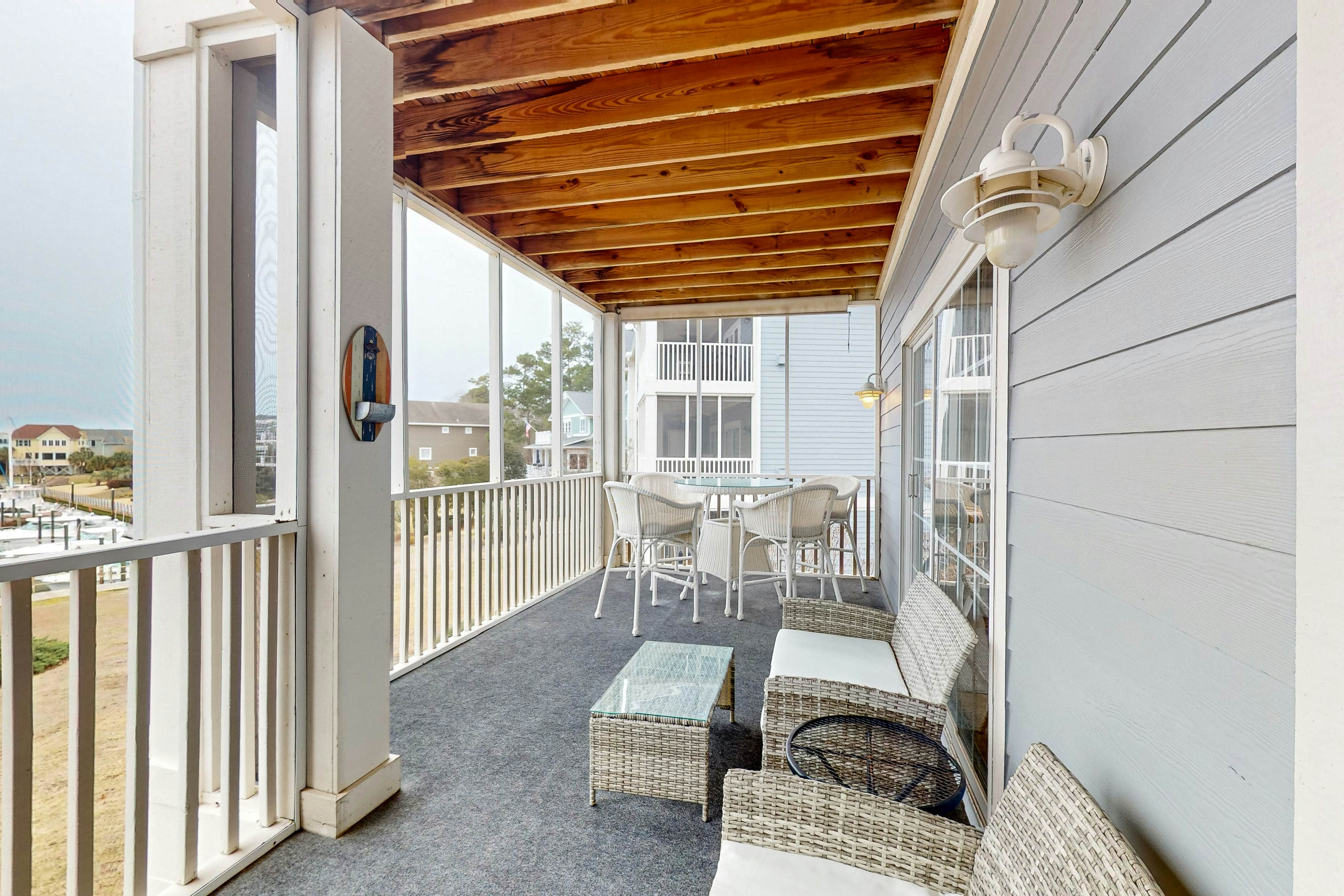 STJ16B Mystic Marina, 204B