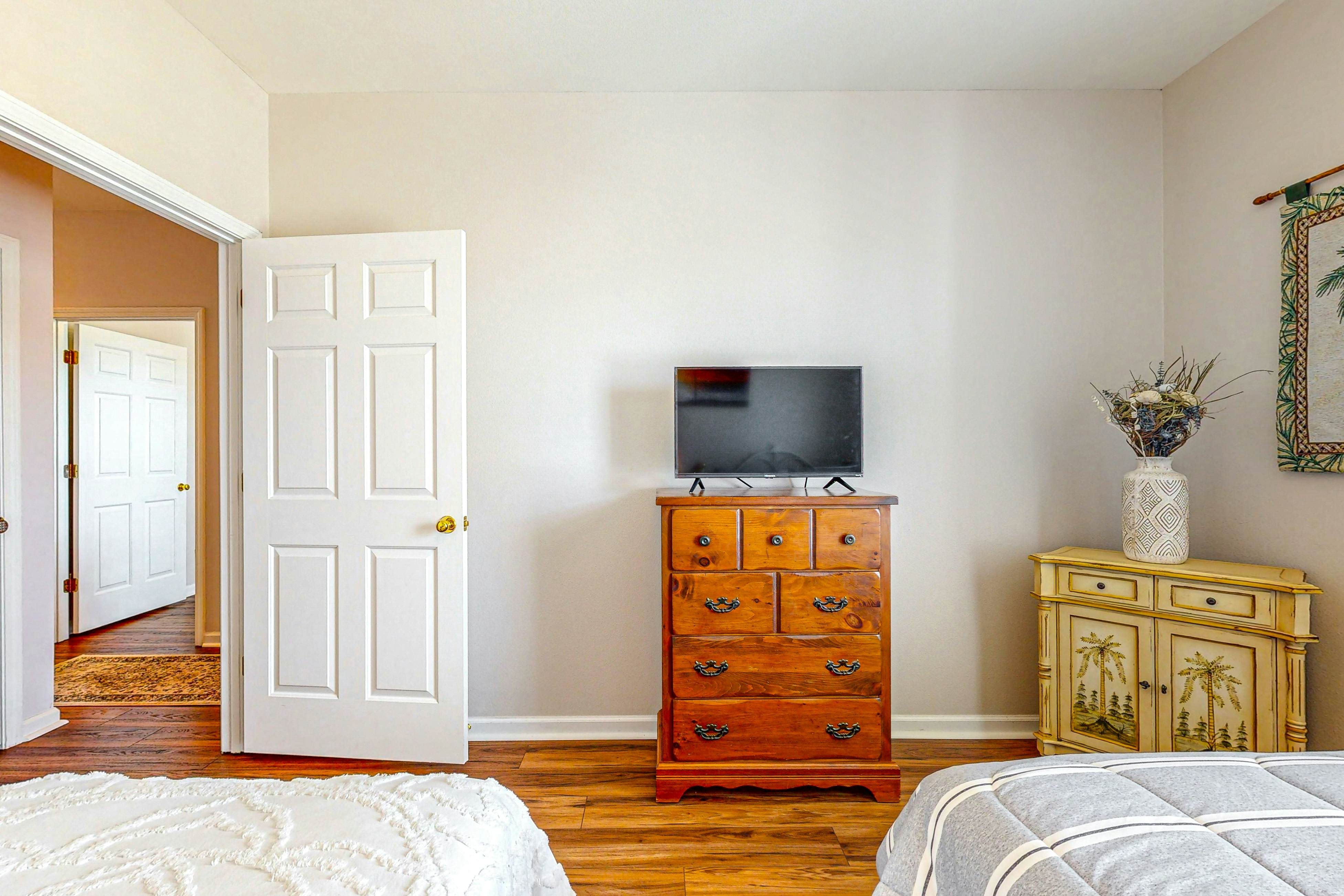 SB04 Sunset Village 16-D