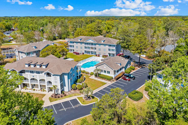 Colony II at Oyster Bay Condo | Pool, Gym, Grill Areas & Hot Tub