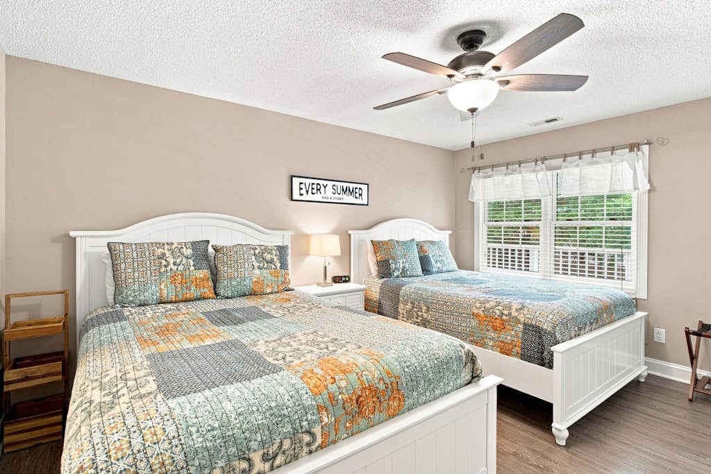 Colony II at Oyster Bay Condo | Pool, Gym, Grill Areas & Hot Tub