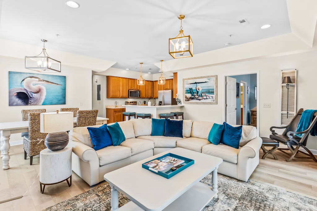 Beach Blessing: Condo Near Beach and golf, pool