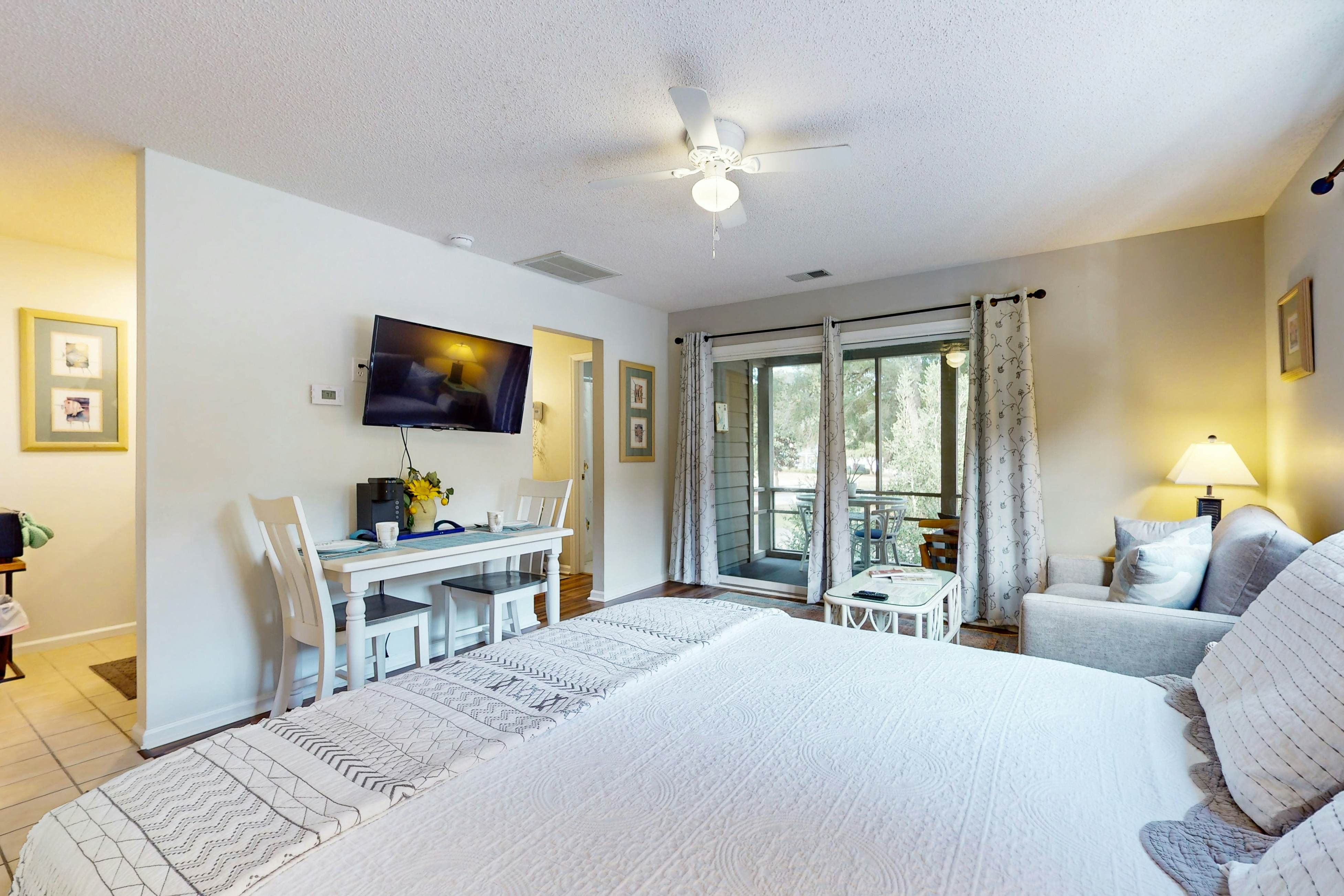 SB25B Clubhouse Villa Mini-Suite