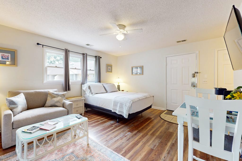 Clubhouse Villa Mini-Suite: Close to golf, beach