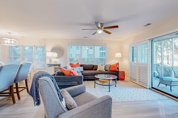 Ev's Escape: Sunroom, dog-friendly