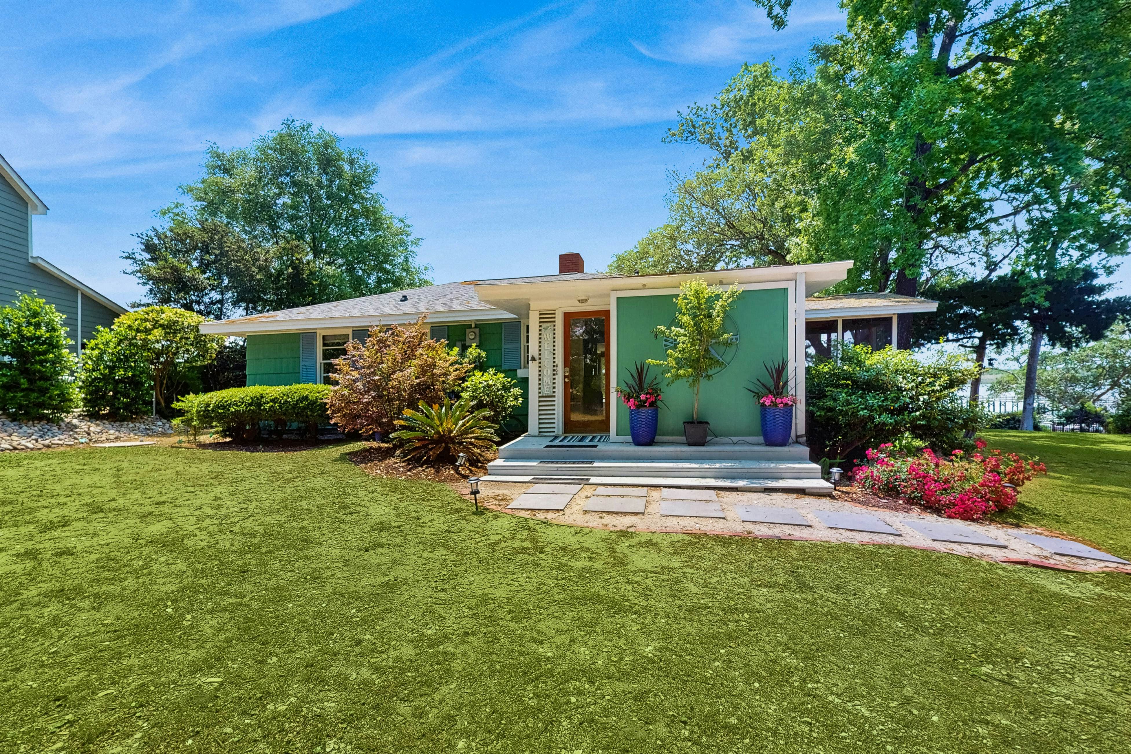 SB69 Waterfront Getaway