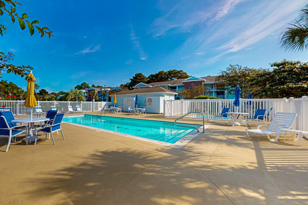SB72A: Coastal Villa with golf course view and shared pool access