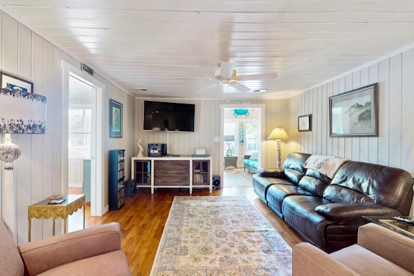 Dog-friendly coastal home with large yard and close to beach