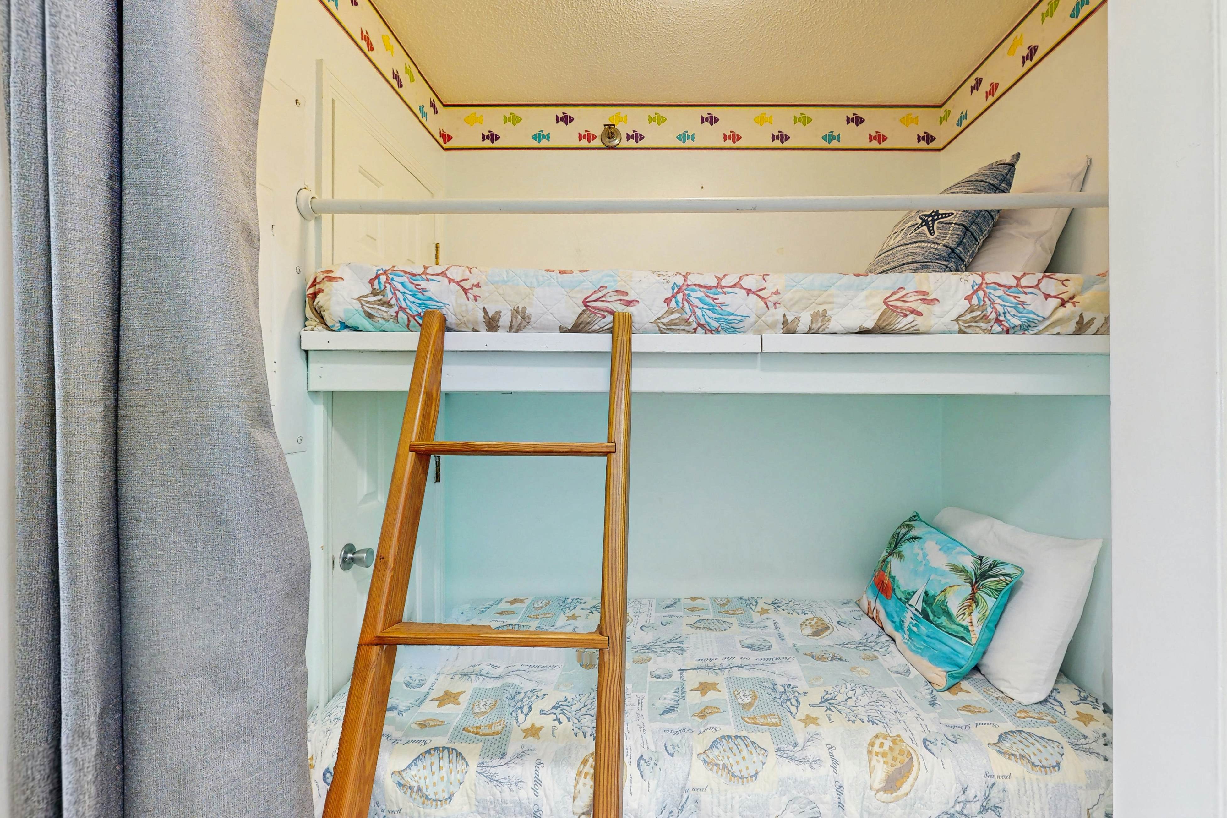 OIB88 PierSide Paradise