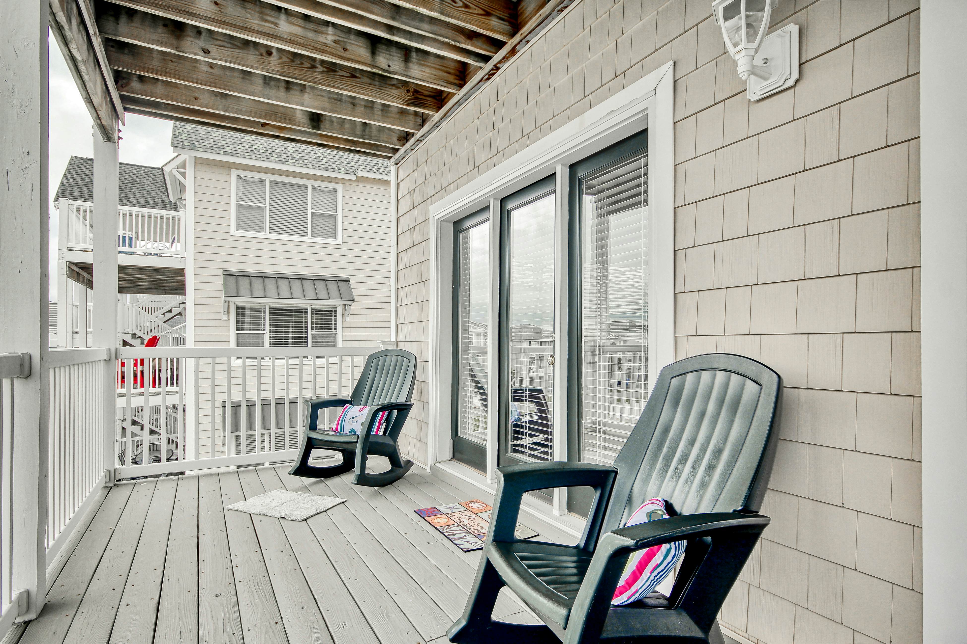 OIB02 West End Isle Retreat