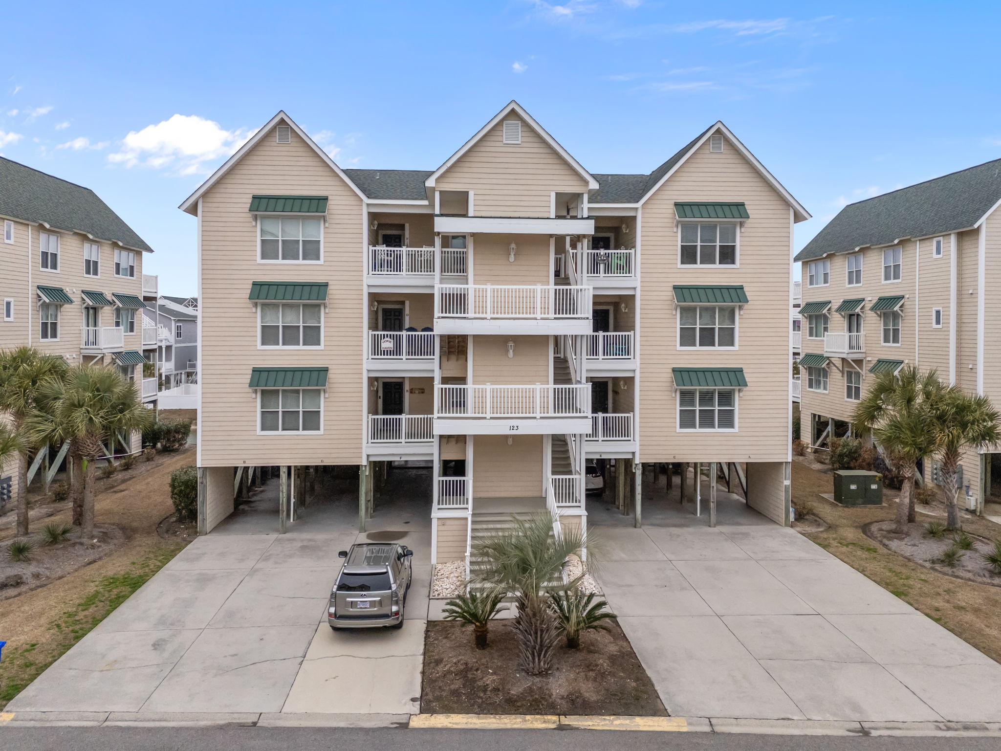 OIB02 West End Isle Retreat