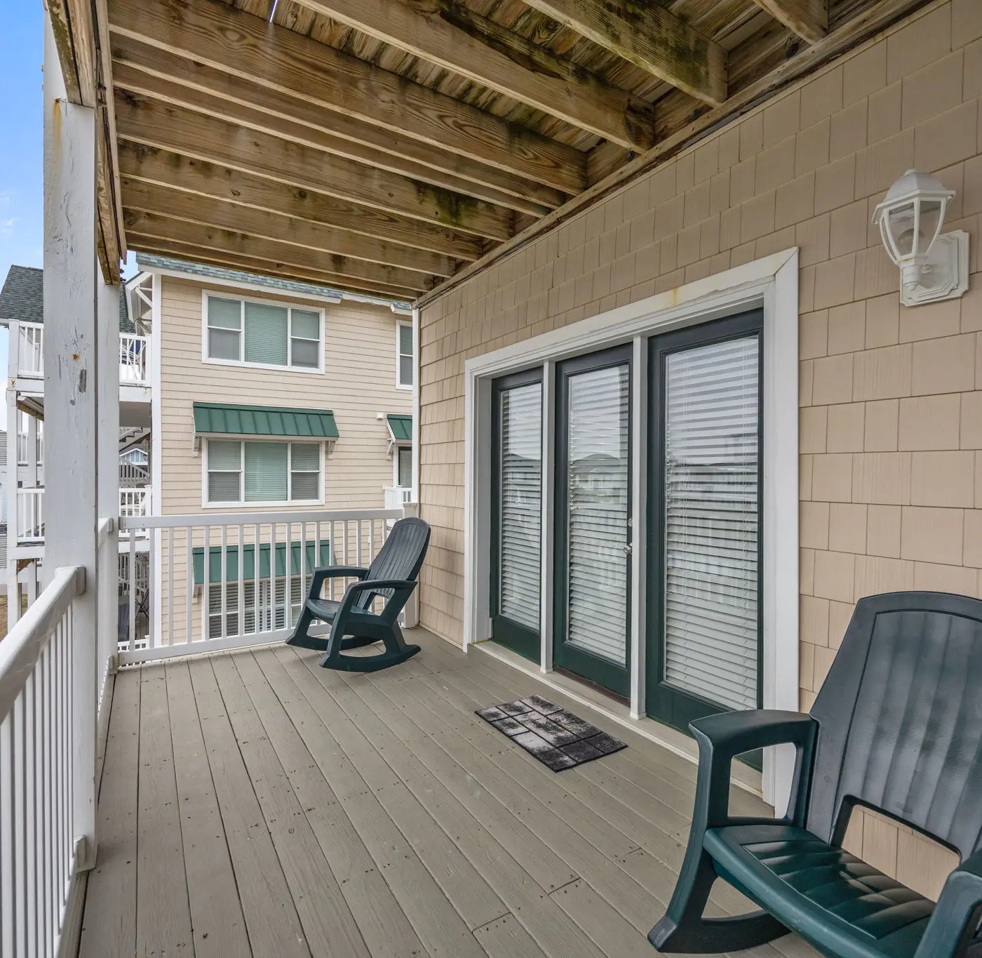 OIB02 West End Isle Retreat