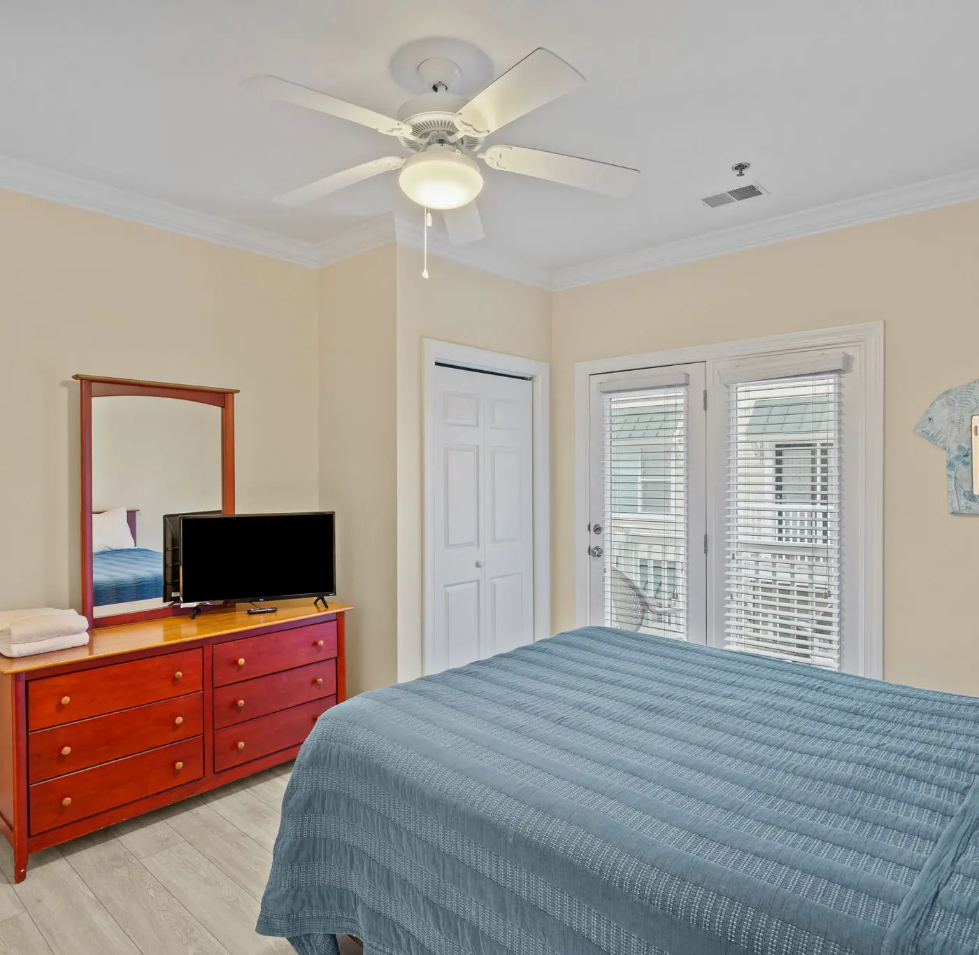 OIB02 West End Isle Retreat