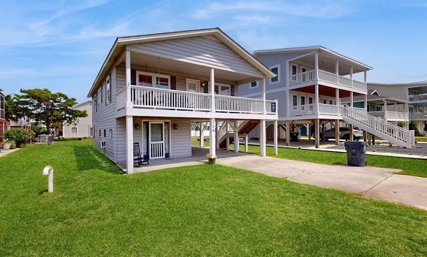 Dog-Friendly House Just Steps From Beach w/Free WiFi, Central AC, W/D, Patio