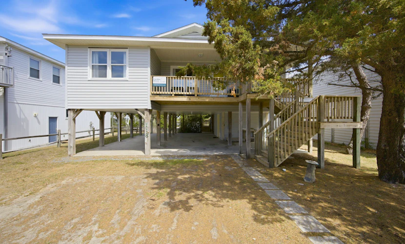 Dune Cottage Near Beach with Sundeck, Outdoor Shower, WiFi & Washer/Dryer