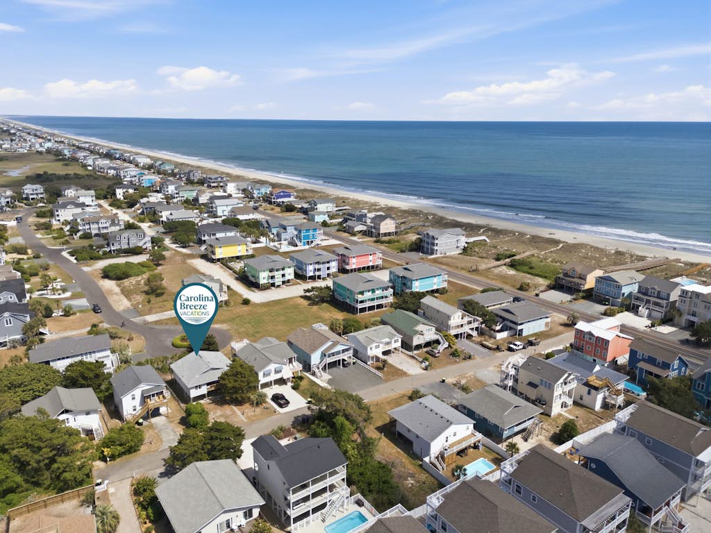 Dune Cottage Near Beach with Sundeck, Outdoor Shower, WiFi & Washer/Dryer