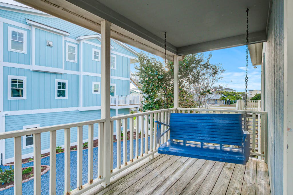 Spacious Dog-Friendly Beach Cottage with WiFi & Washer/Dryer