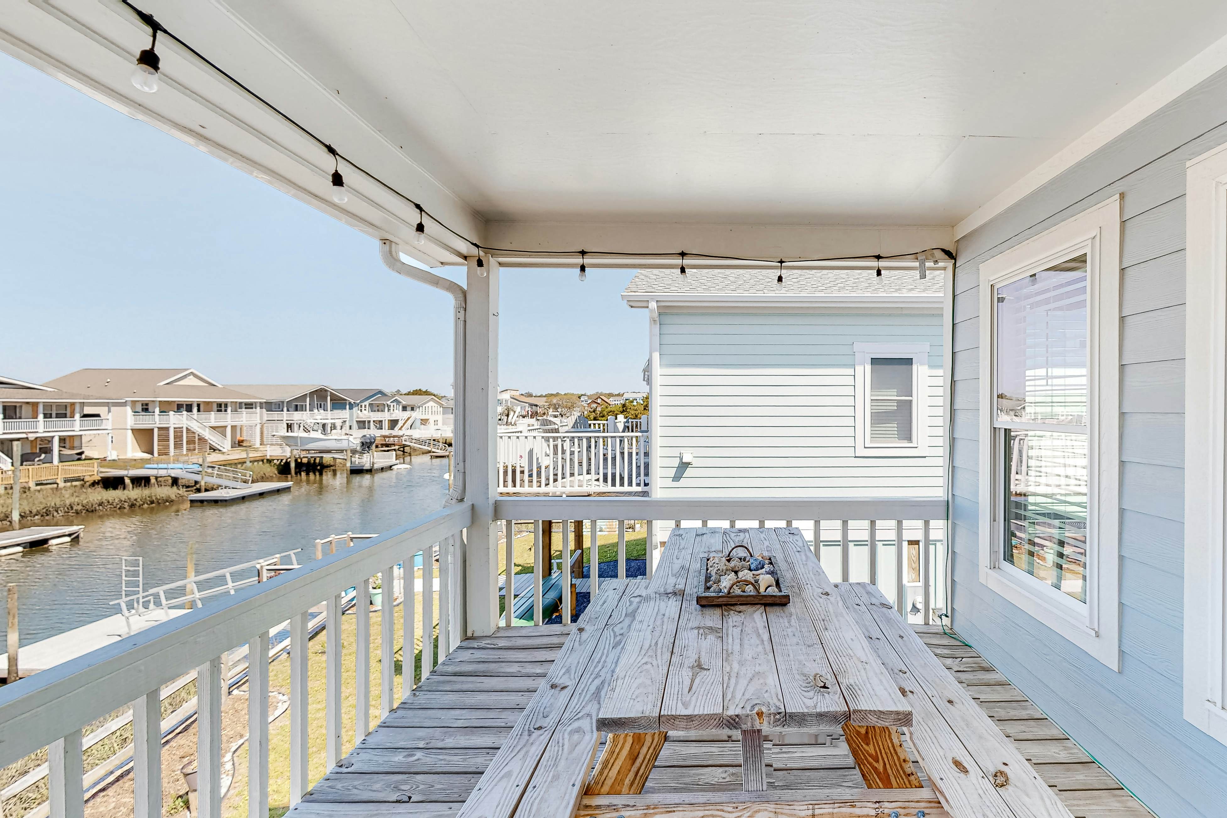 HB261 Rosie's Rendezvous