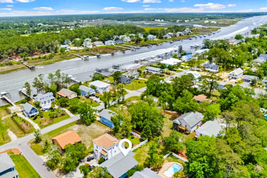 Salty Swan: Dog-friendly near beach & Intracoastal