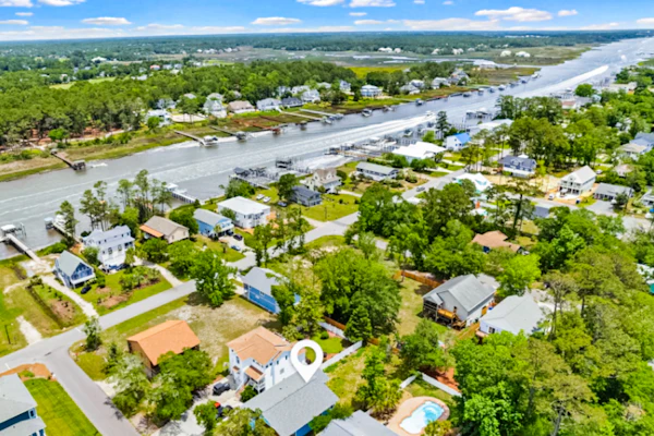 Salty Swan: Dog-friendly near beach & Intracoastal