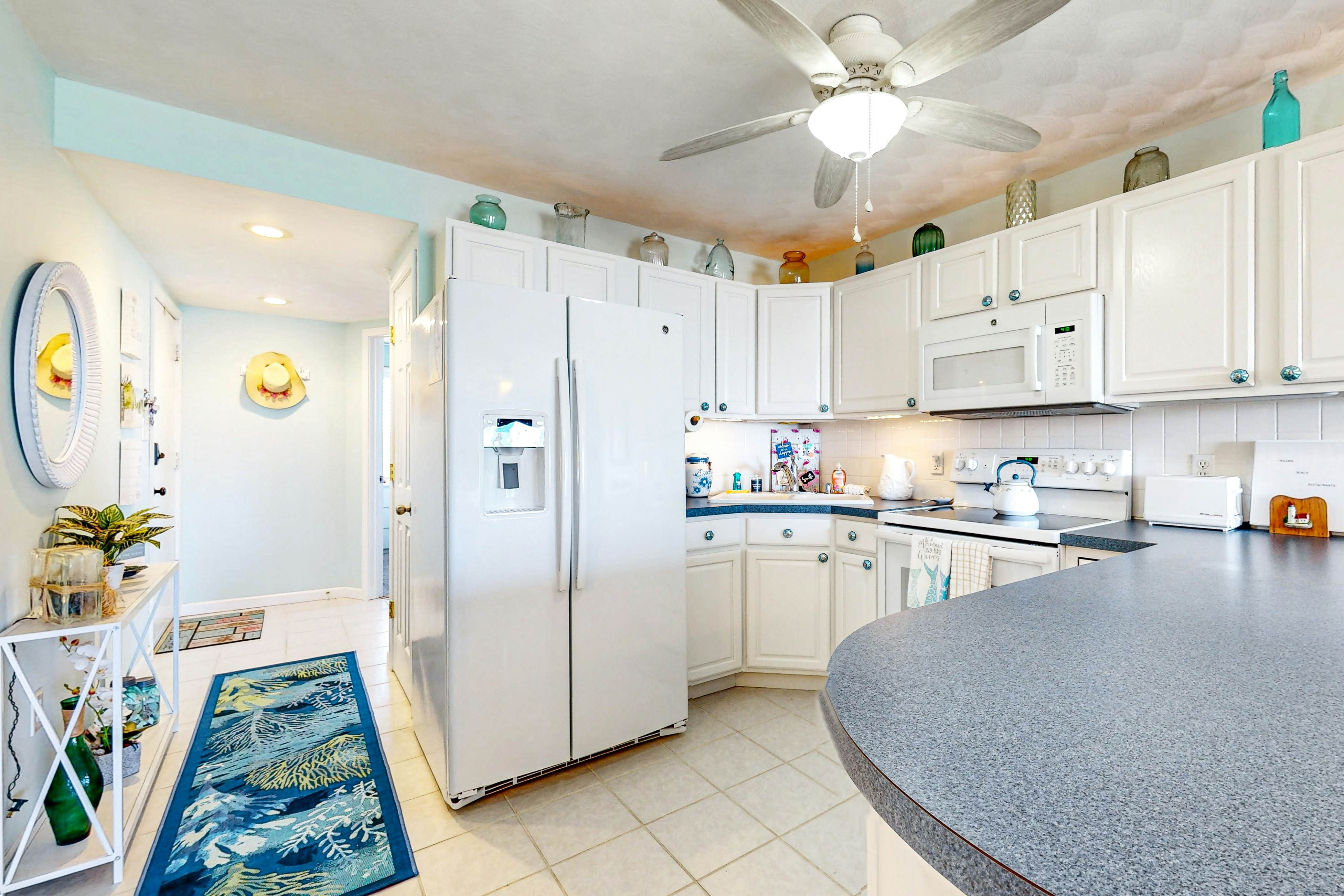 HB272 Sunshine Ally - Captain's  Villa 9-C