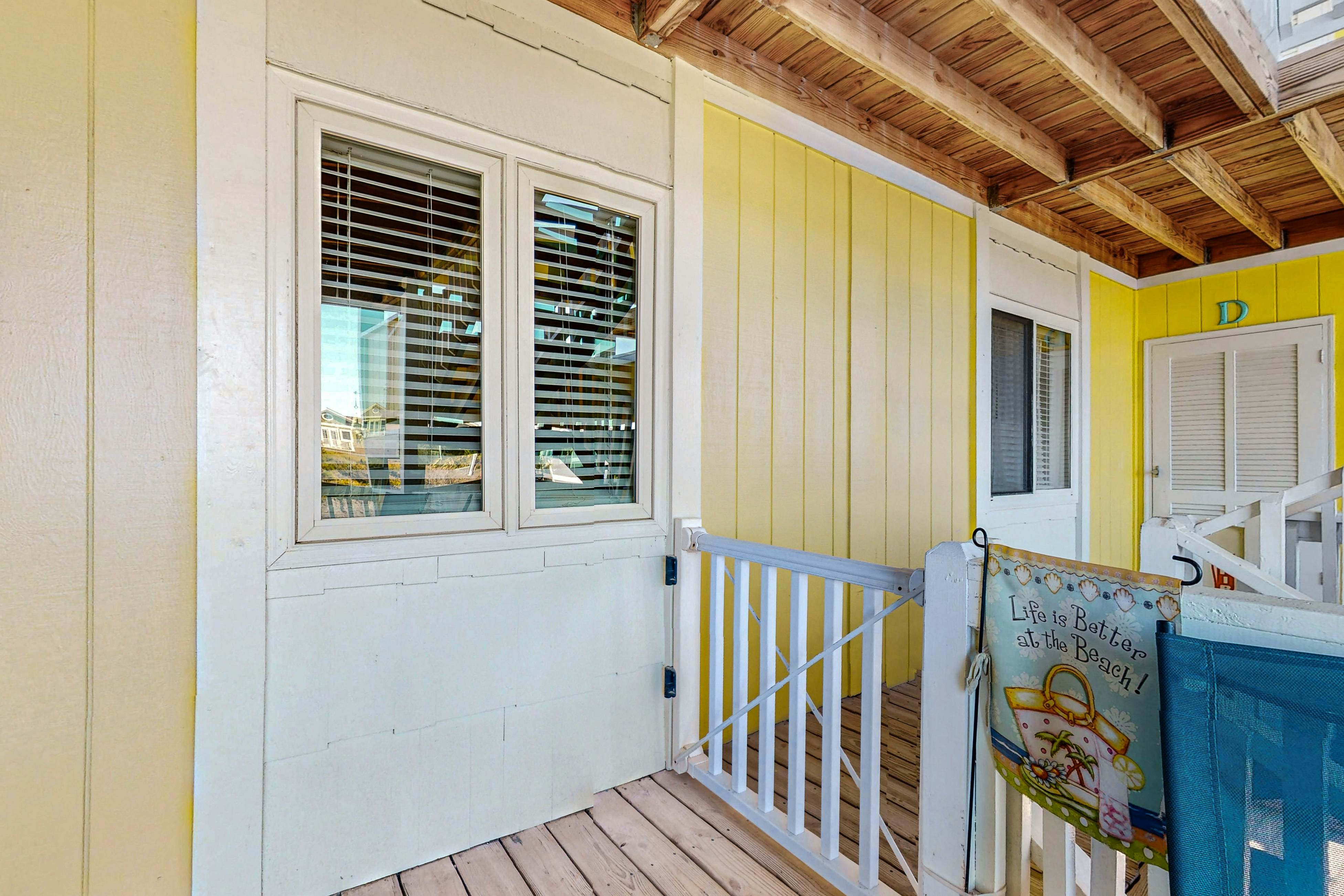 HB272 Sunshine Ally - Captain's  Villa 9-C