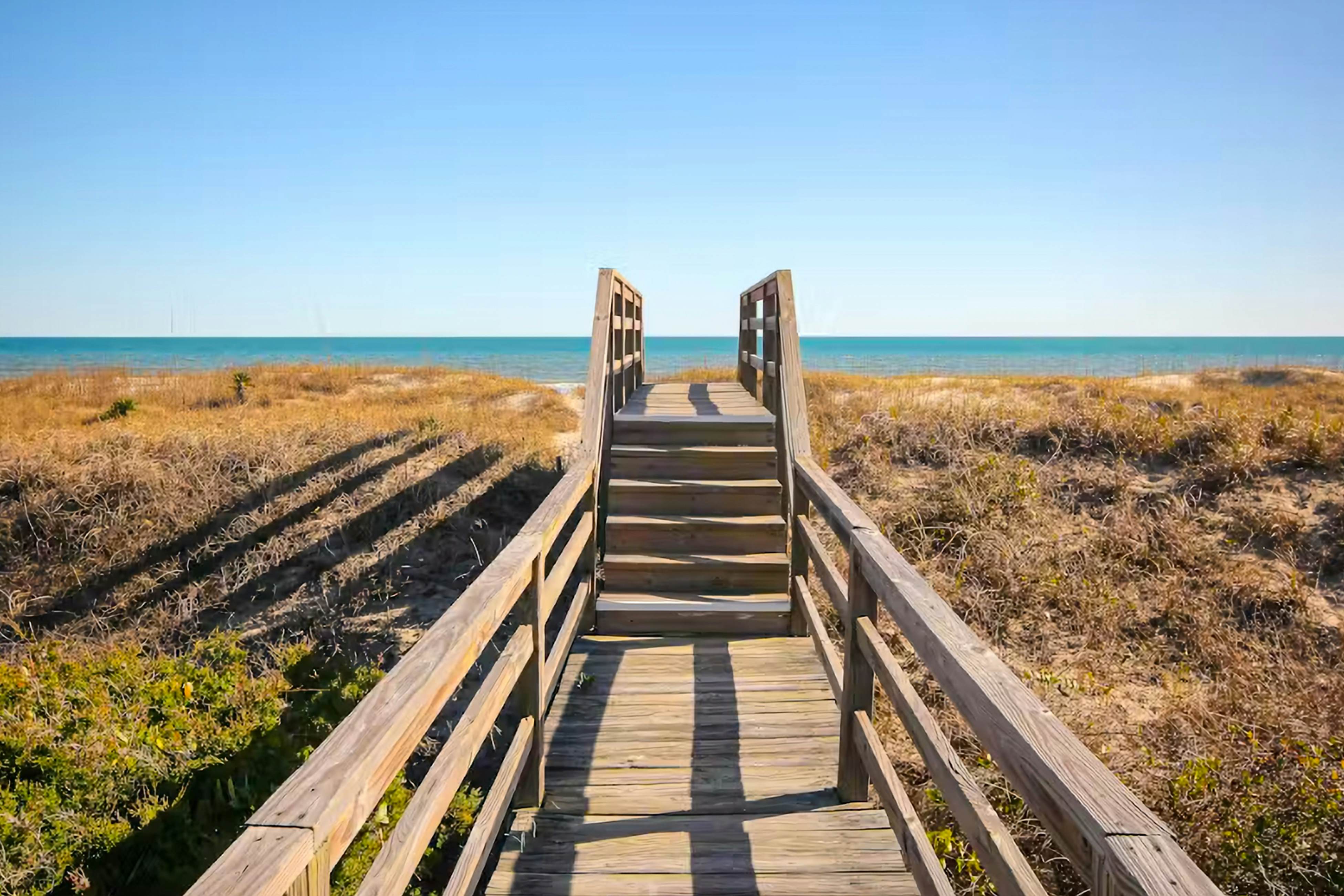 HB272 Sunshine Ally - Captain's  Villa 9-C